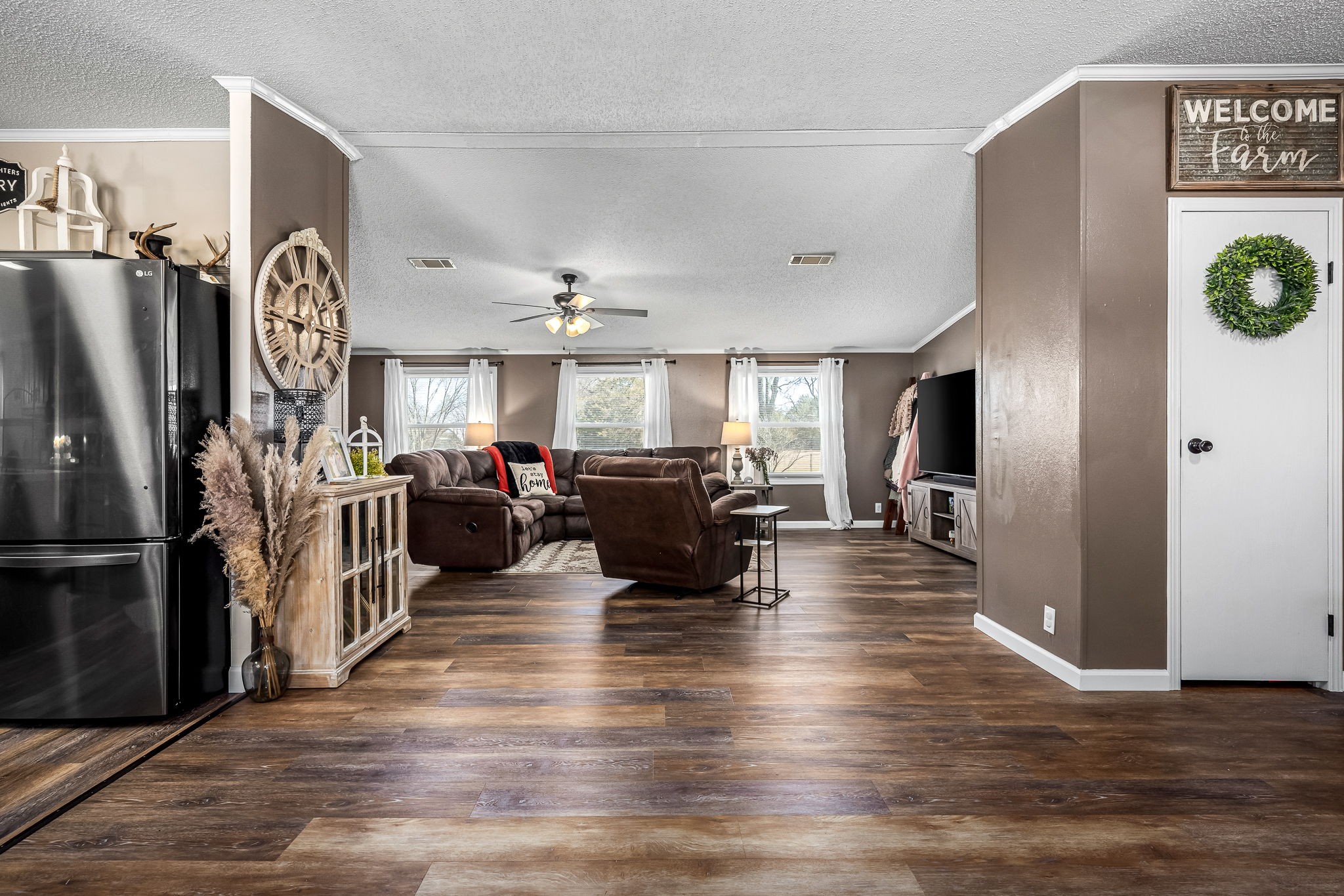 395 Whitaker Rd