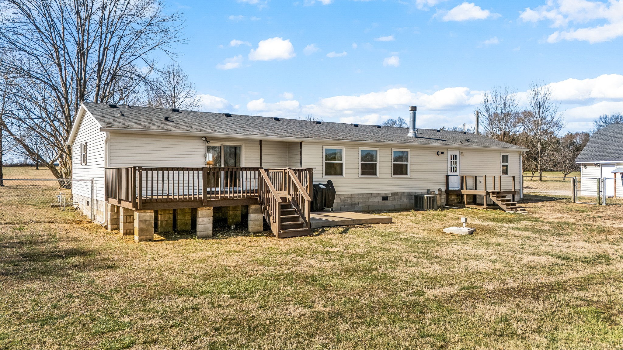 395 Whitaker Rd