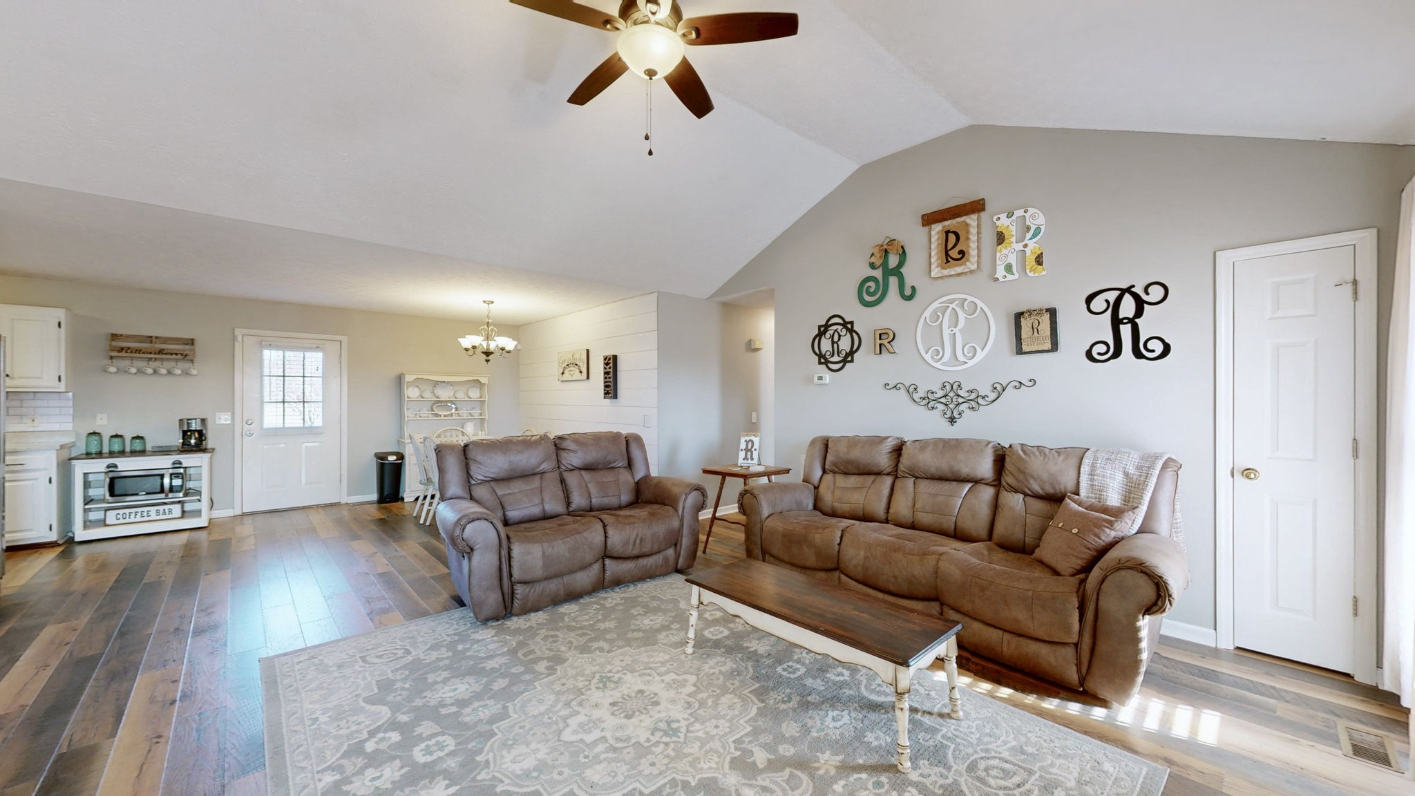 2526 Midland Rd