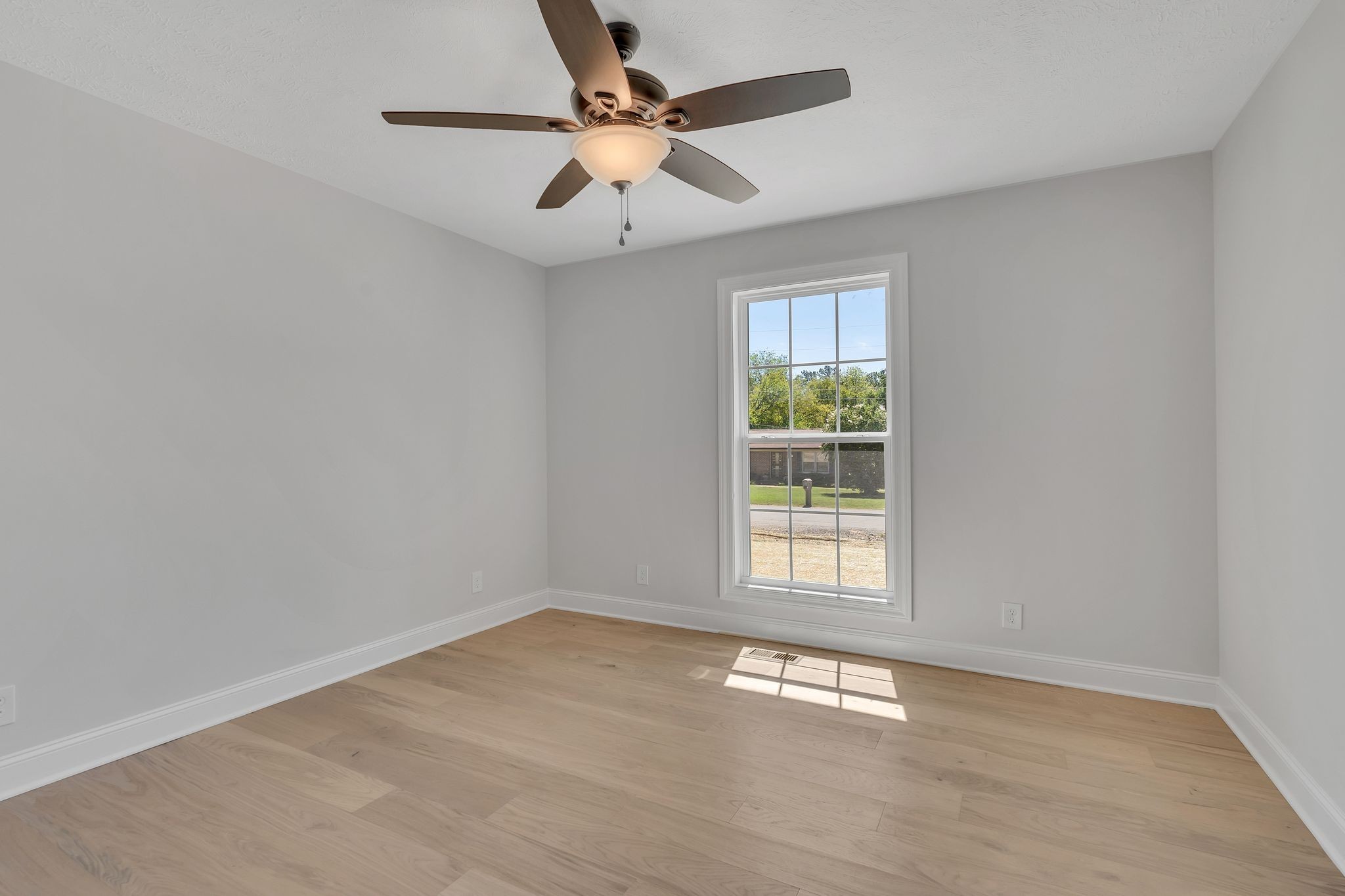 307 Lee Ln