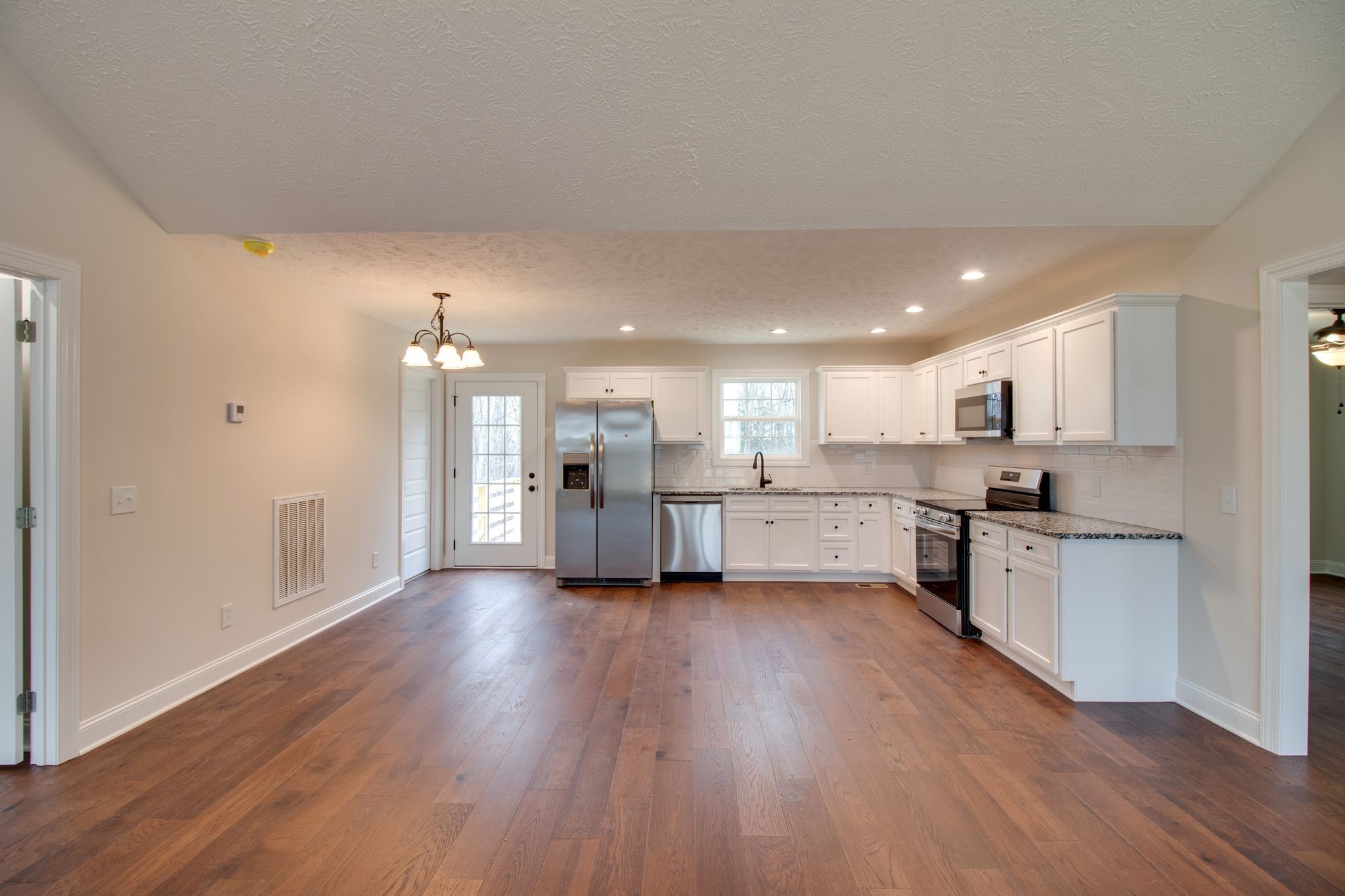 311 Lee Ln
