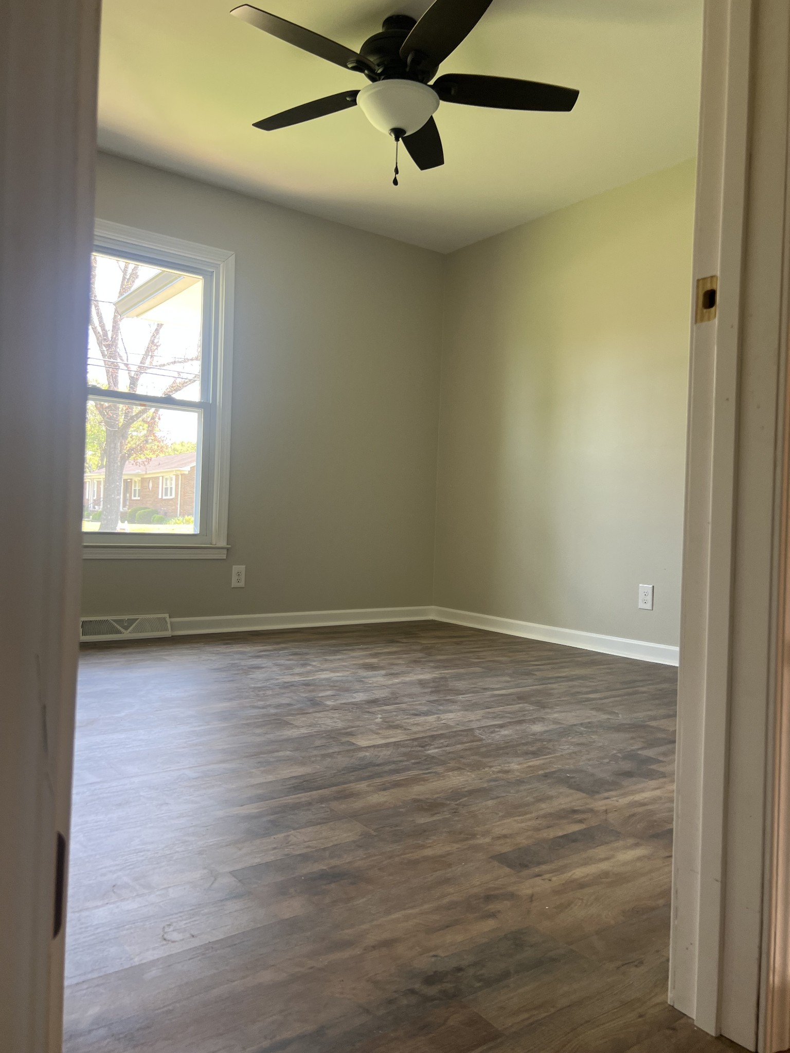 203 Sun Cir