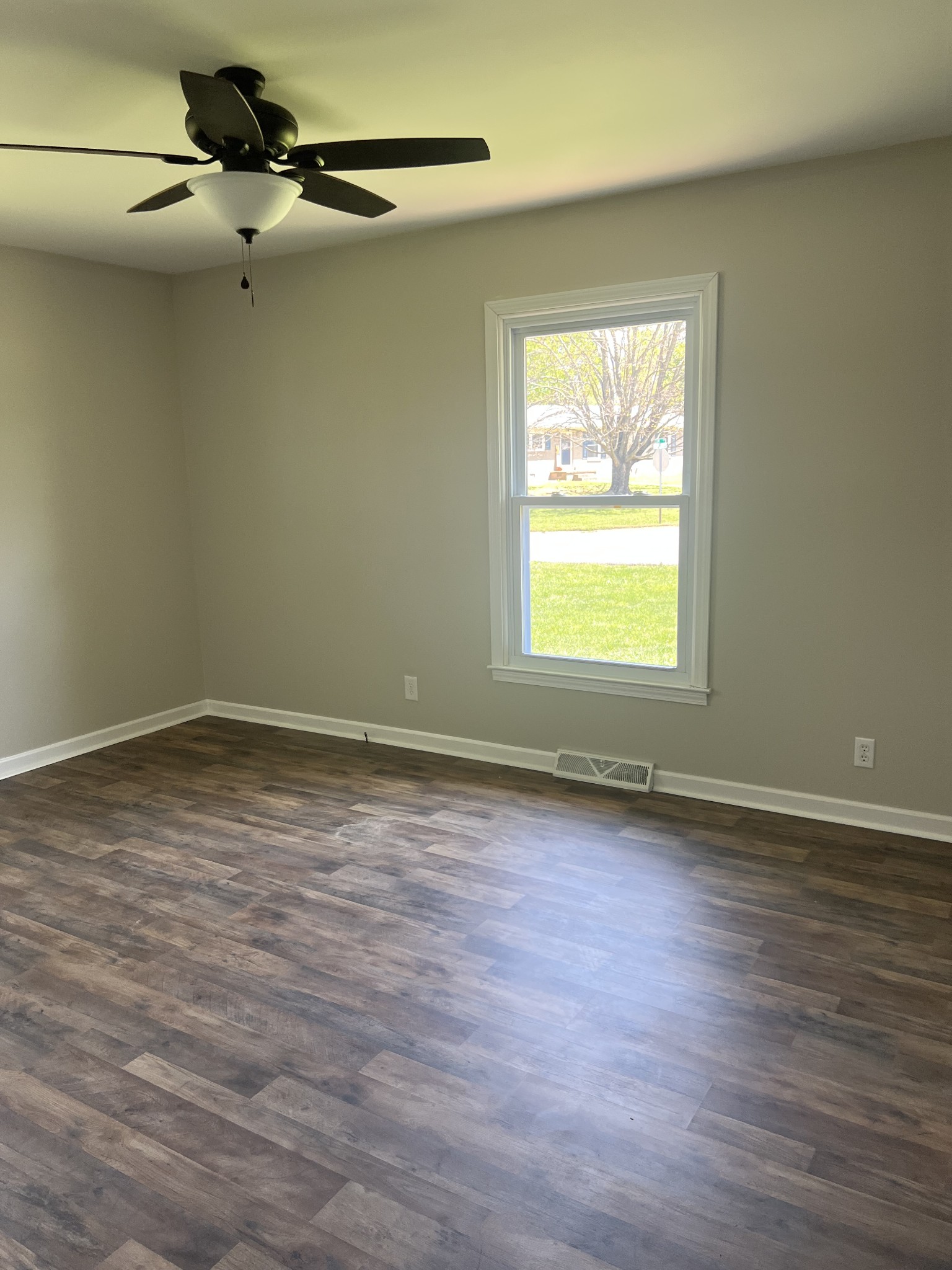 203 Sun Cir