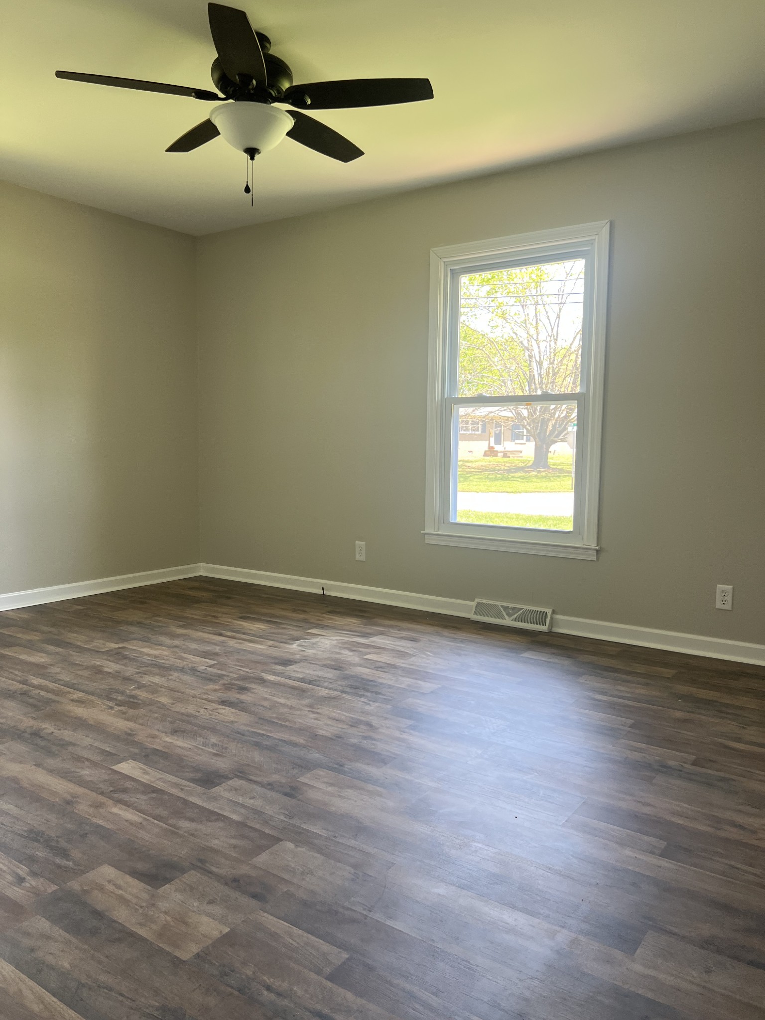 203 Sun Cir