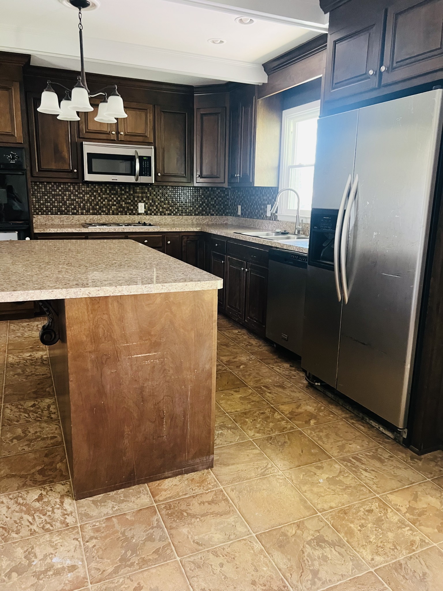 203 Sun Cir