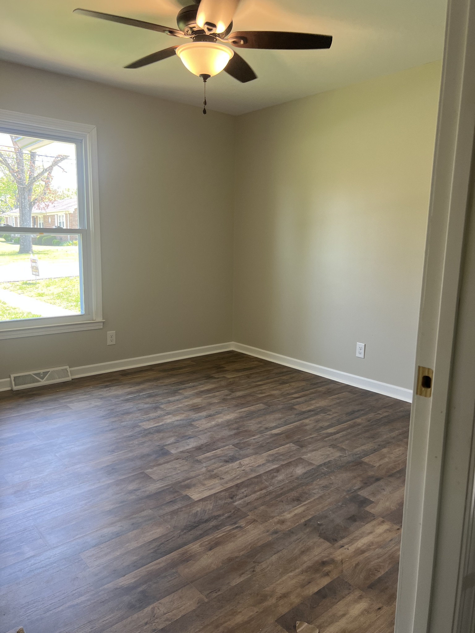 203 Sun Cir