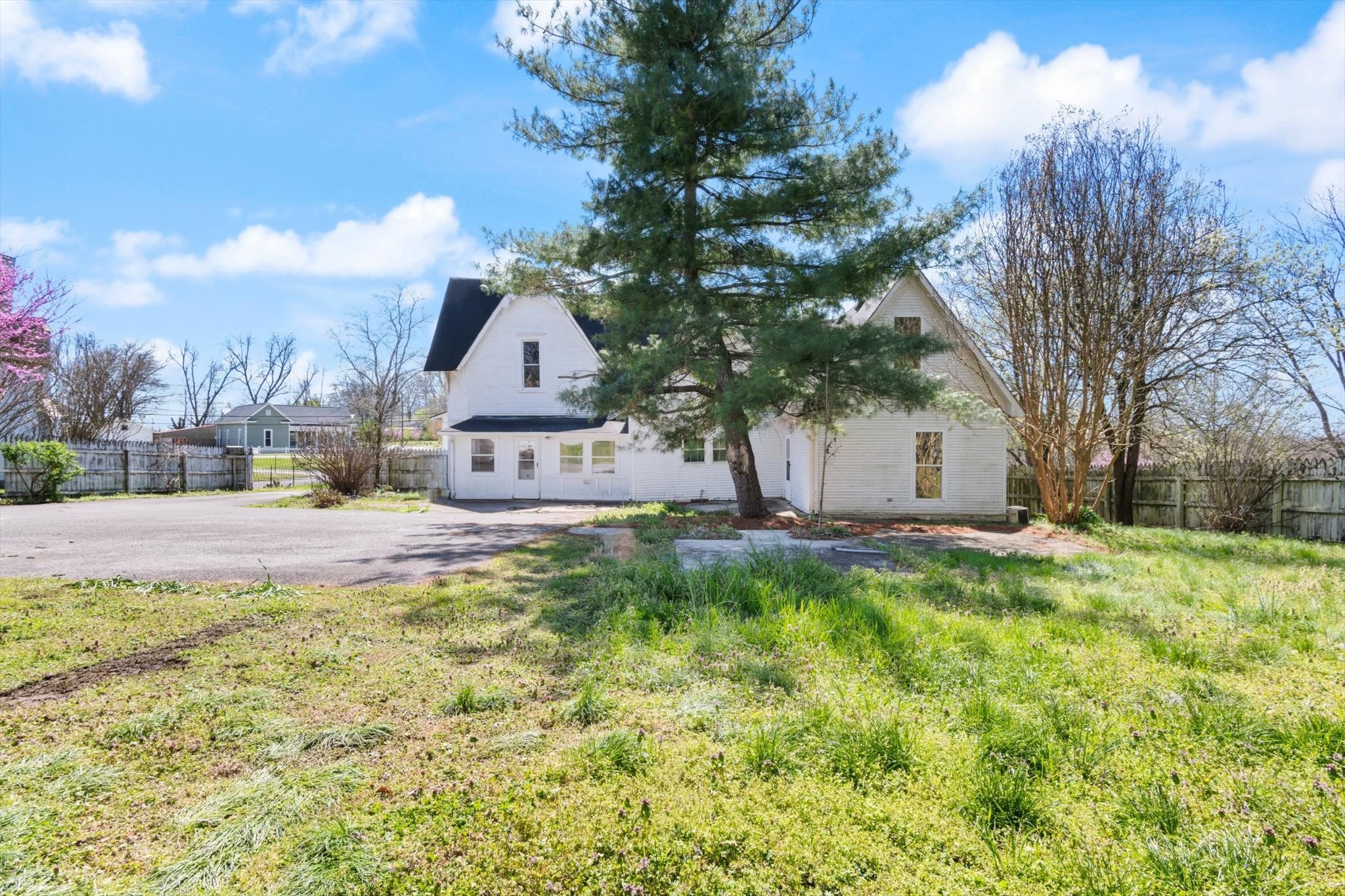 201 Knob Creek Rd