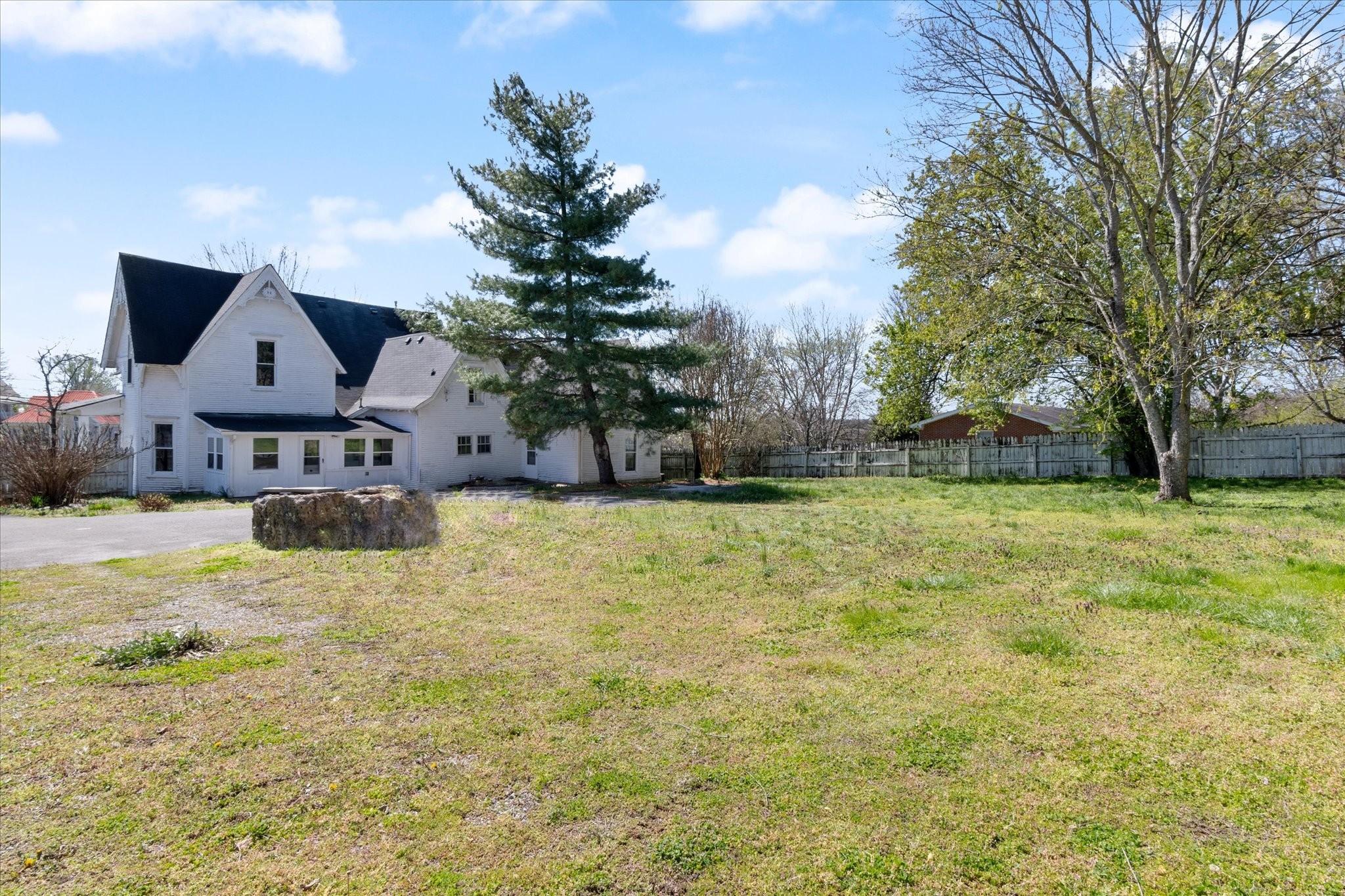 201 Knob Creek Rd