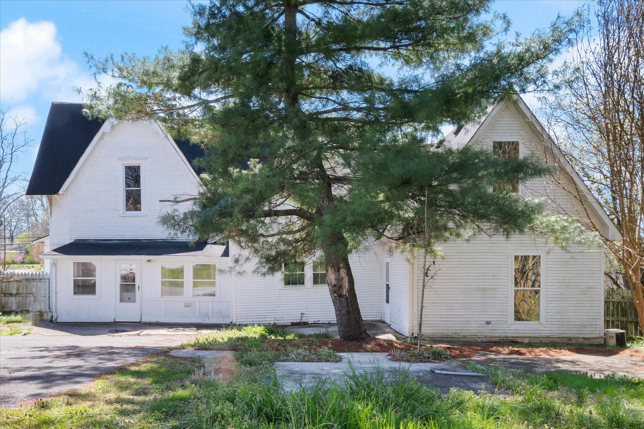 201 Knob Creek Rd