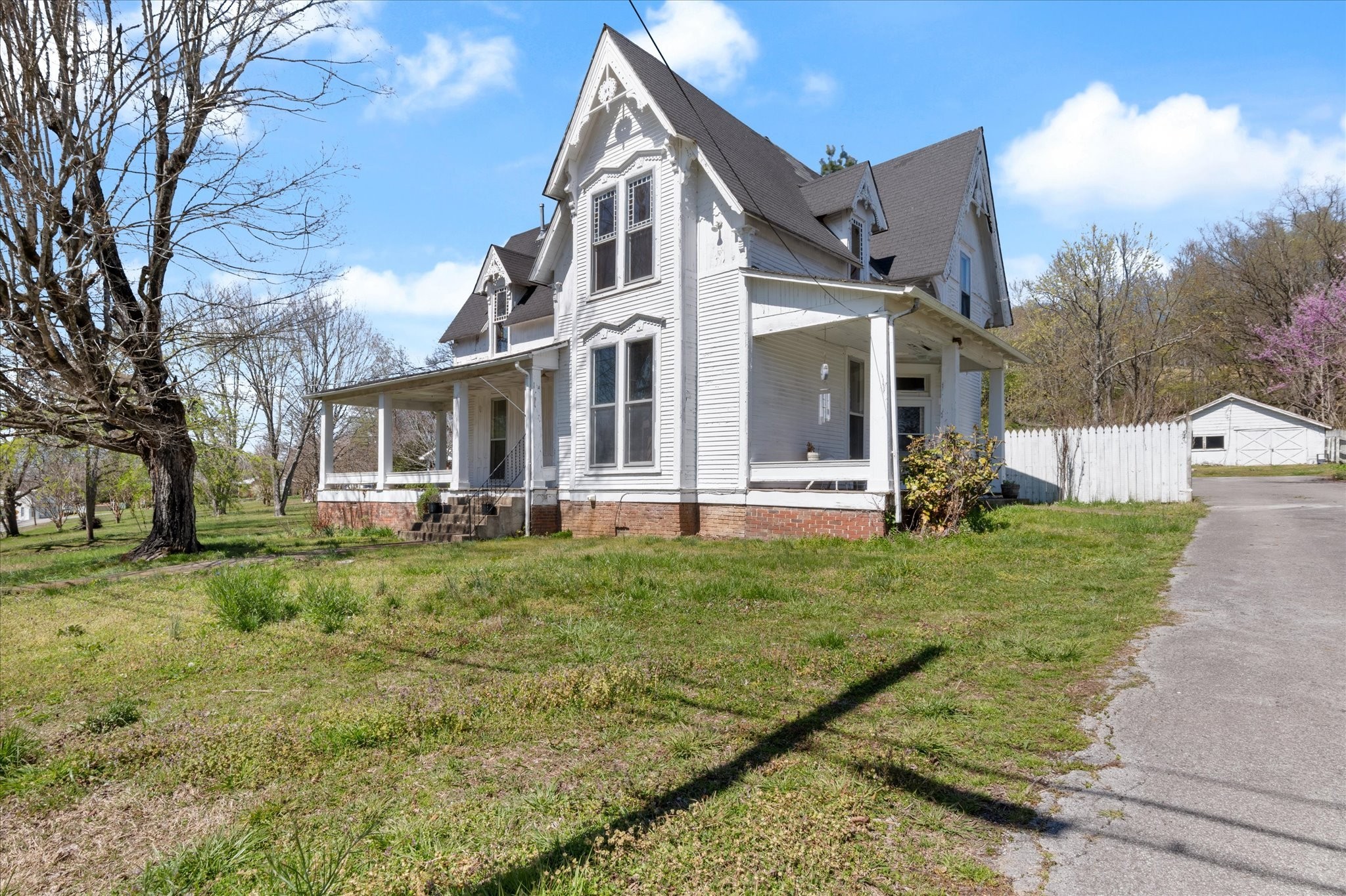 201 Knob Creek Rd