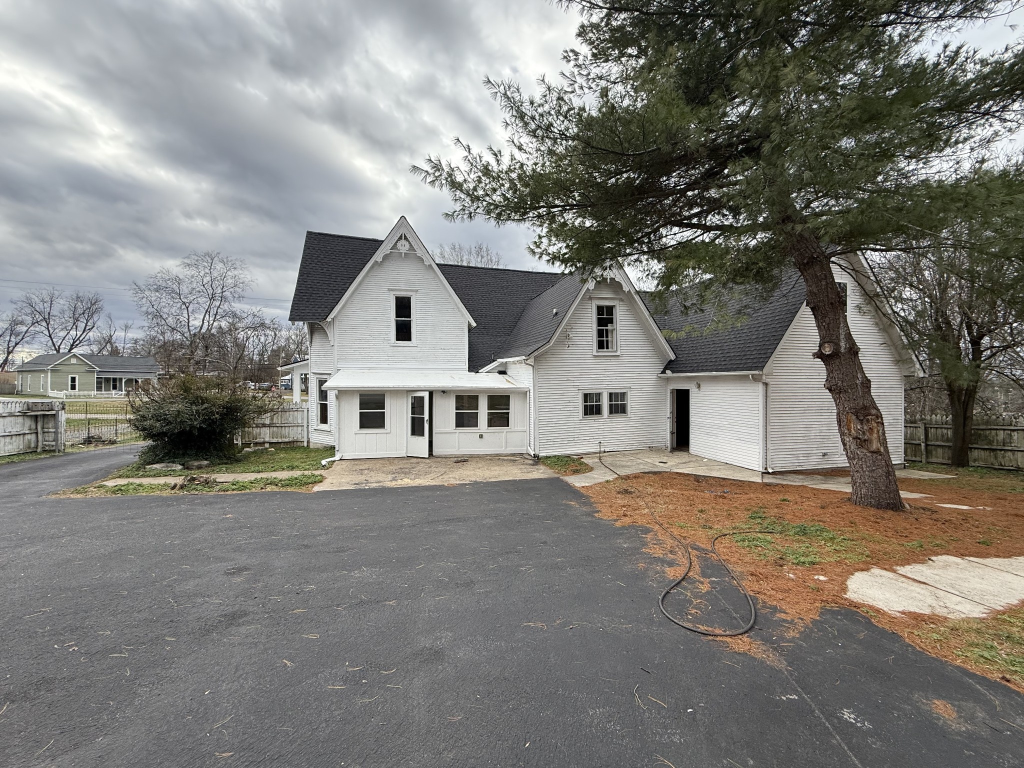201 Knob Creek Rd