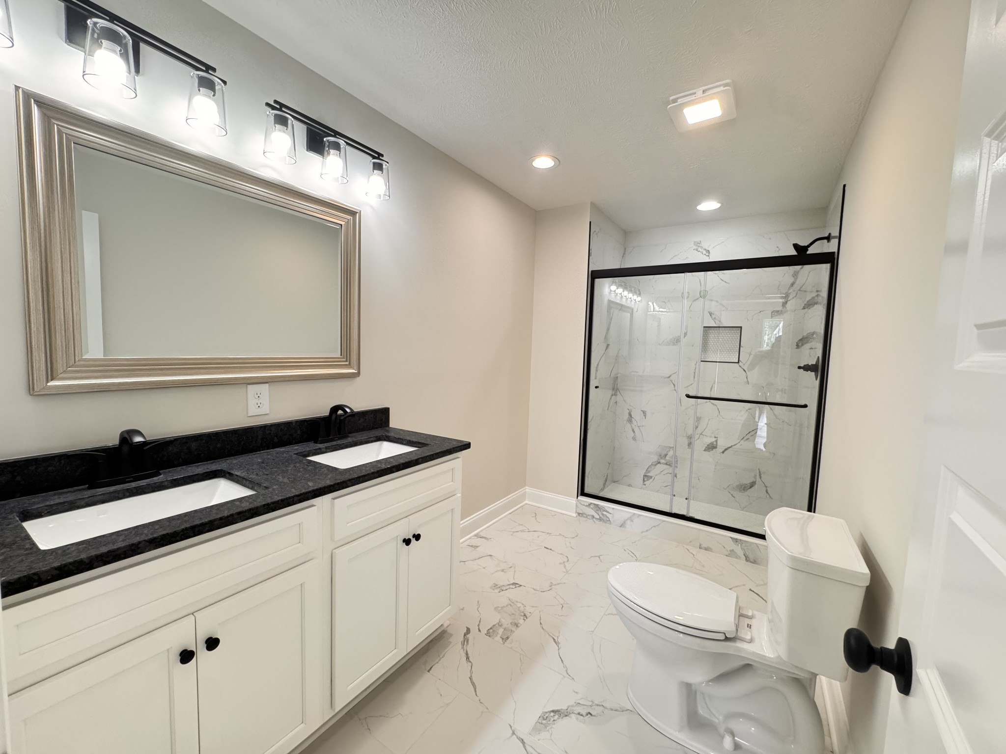 312 Lee Ln