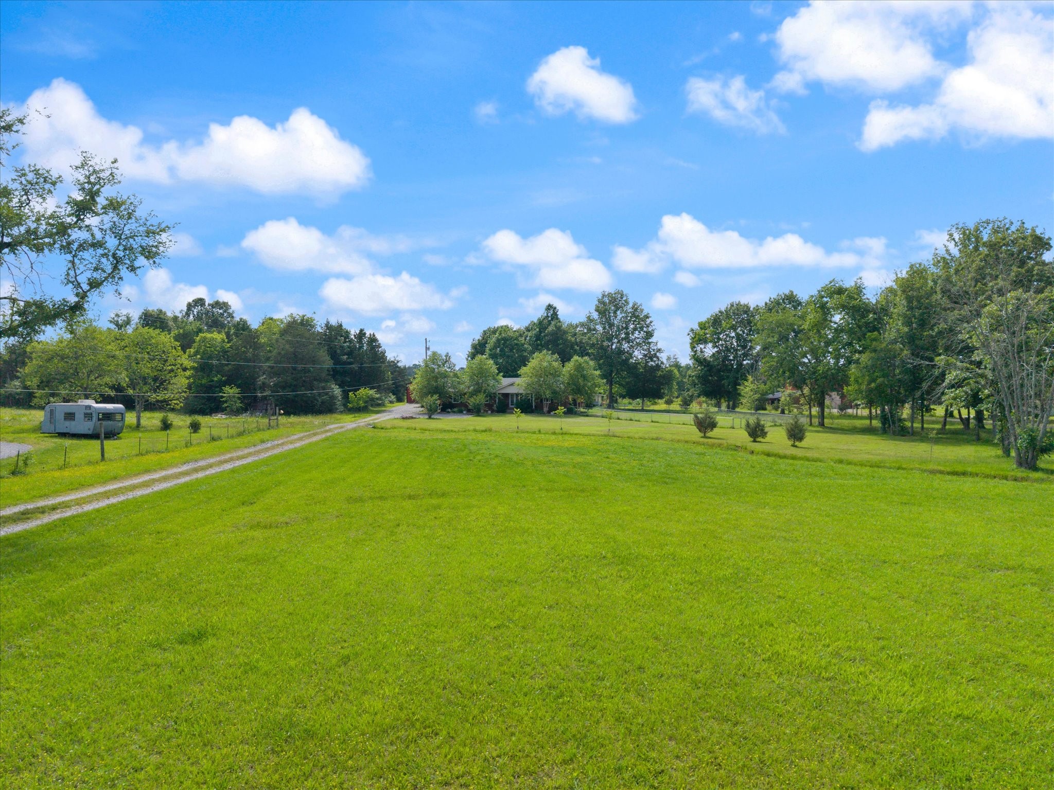 1120 Weeks Rd