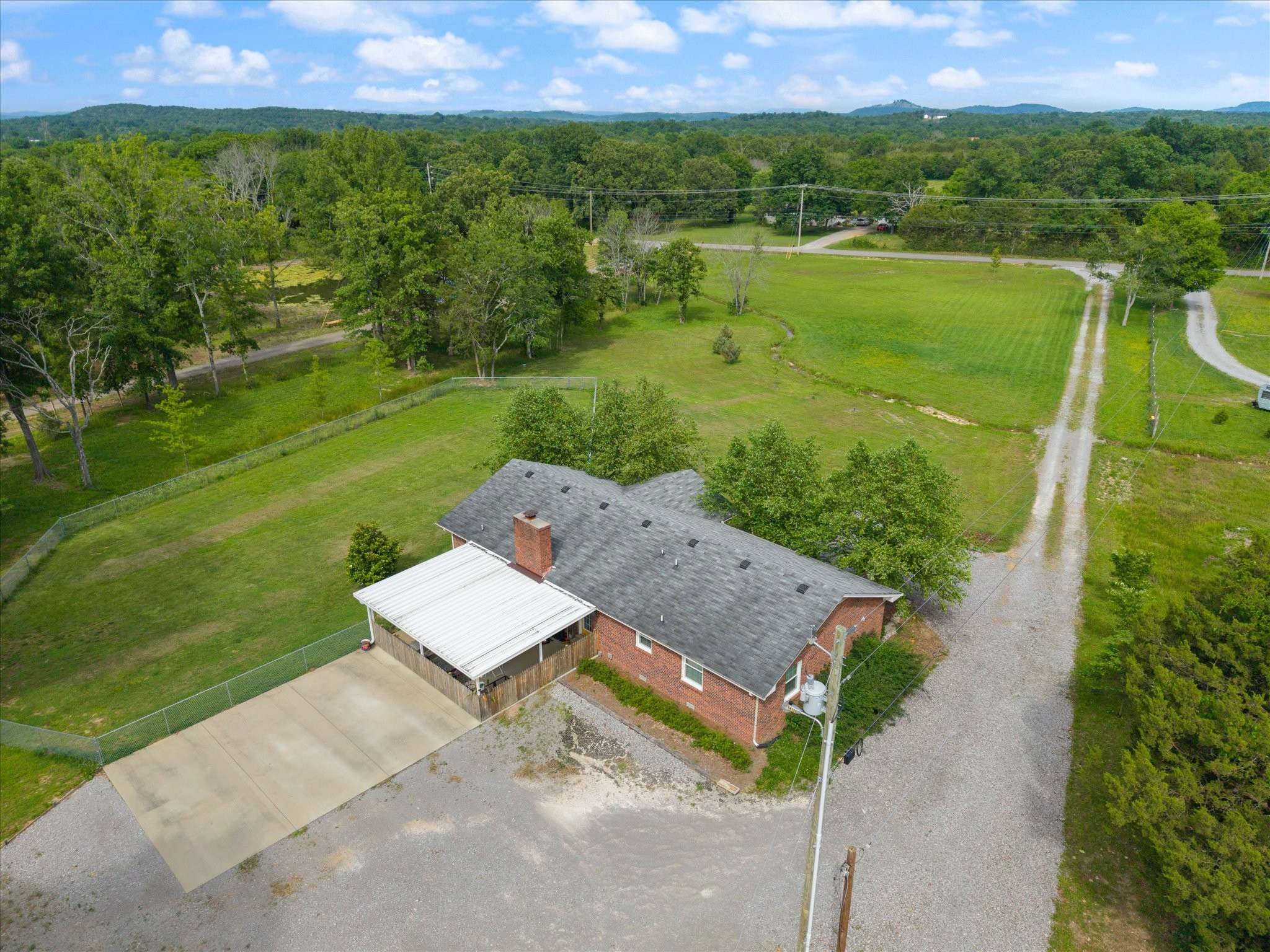 1120 Weeks Rd