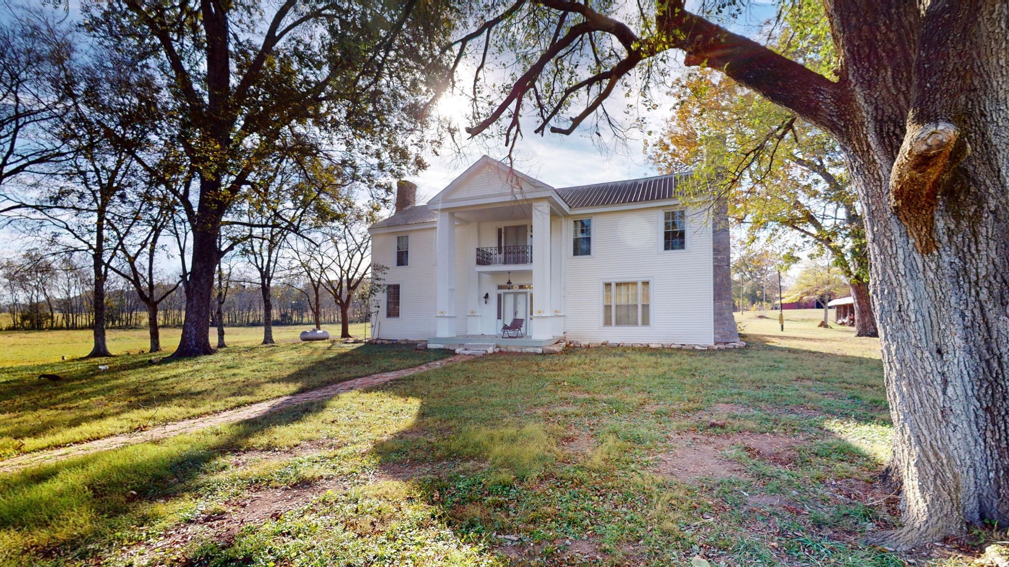 2098 Charity Rd, N