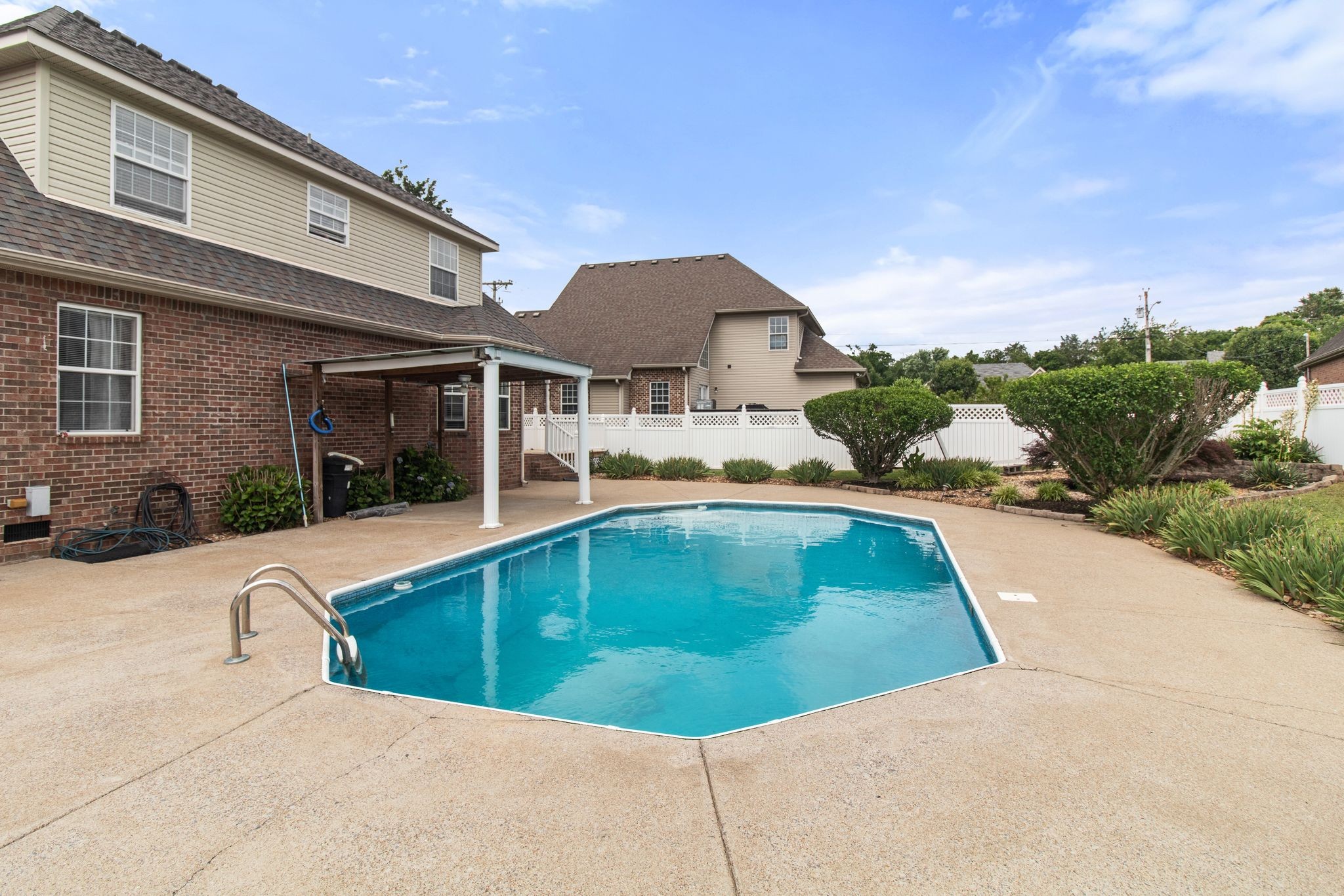 902 Stewart Valley Dr