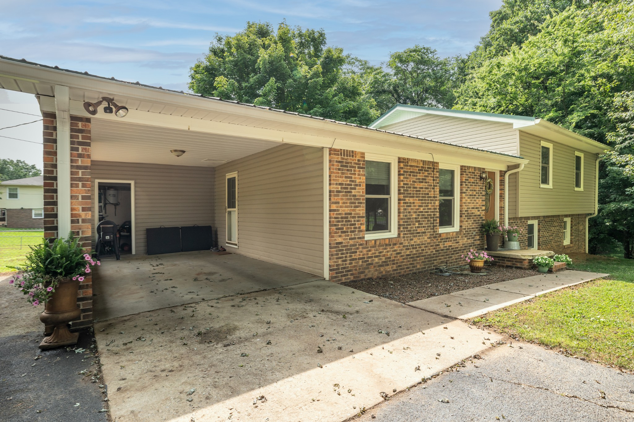 31 Hilltop Rd