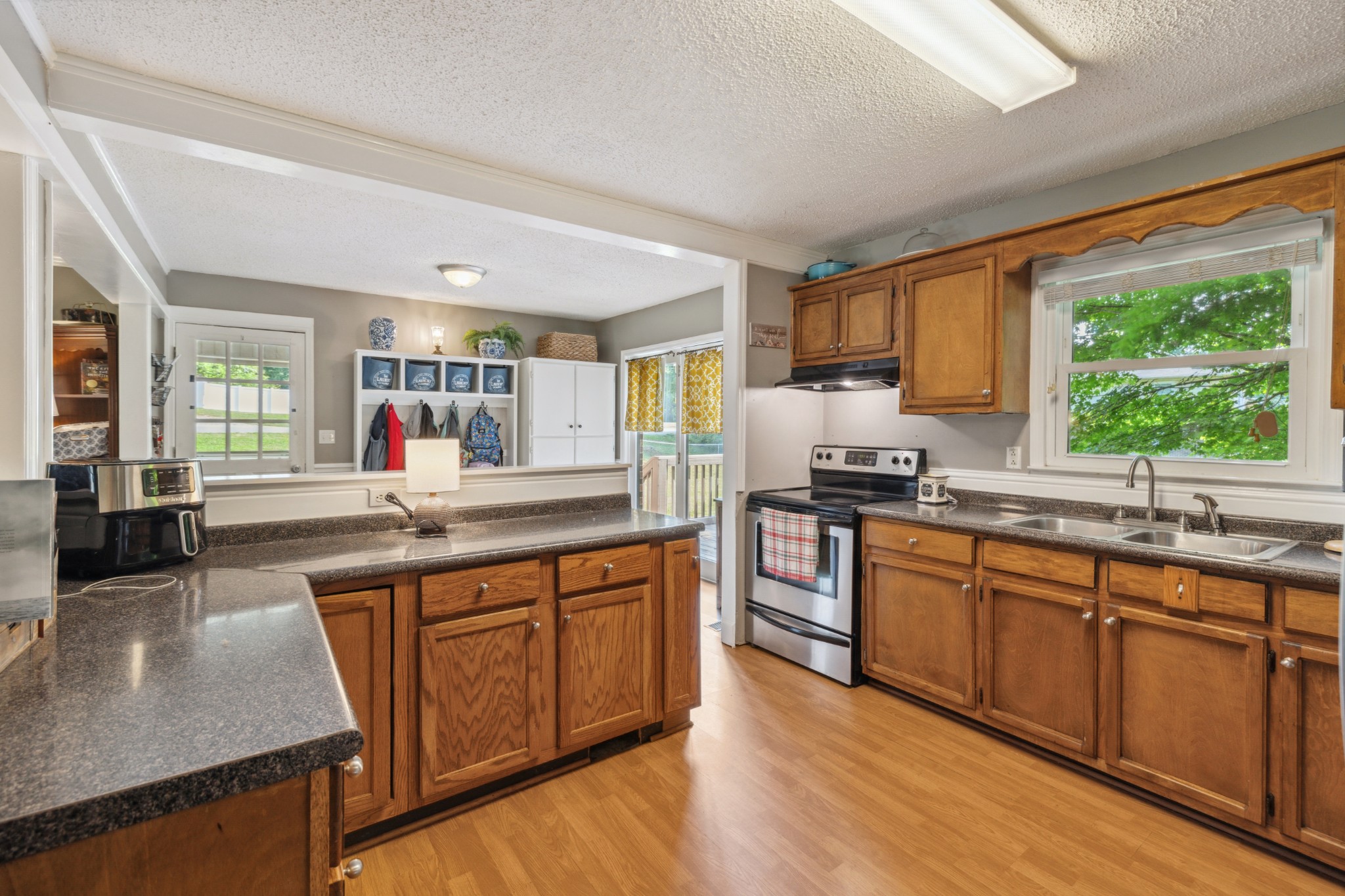 31 Hilltop Rd