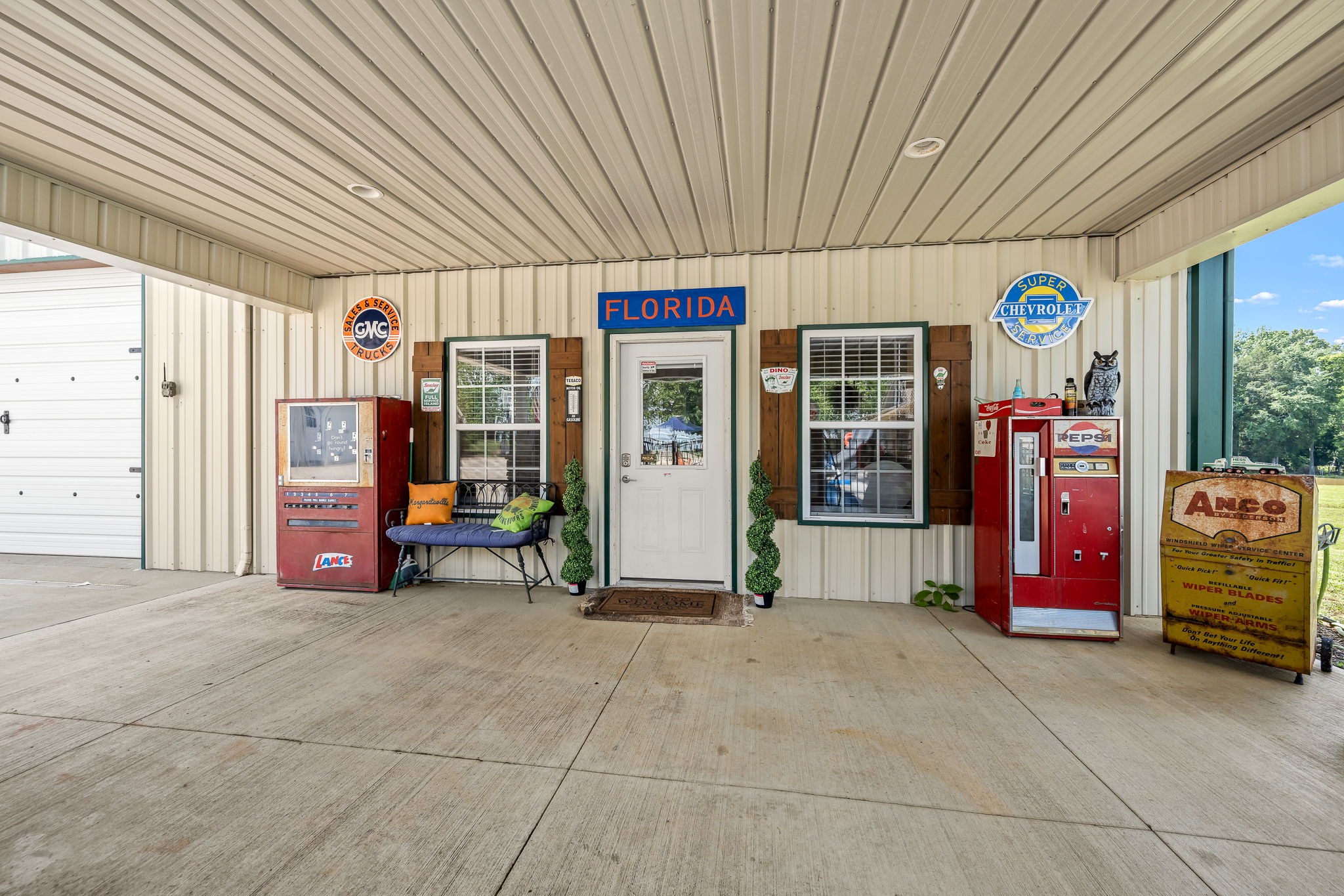 3791 Highway 41A, N