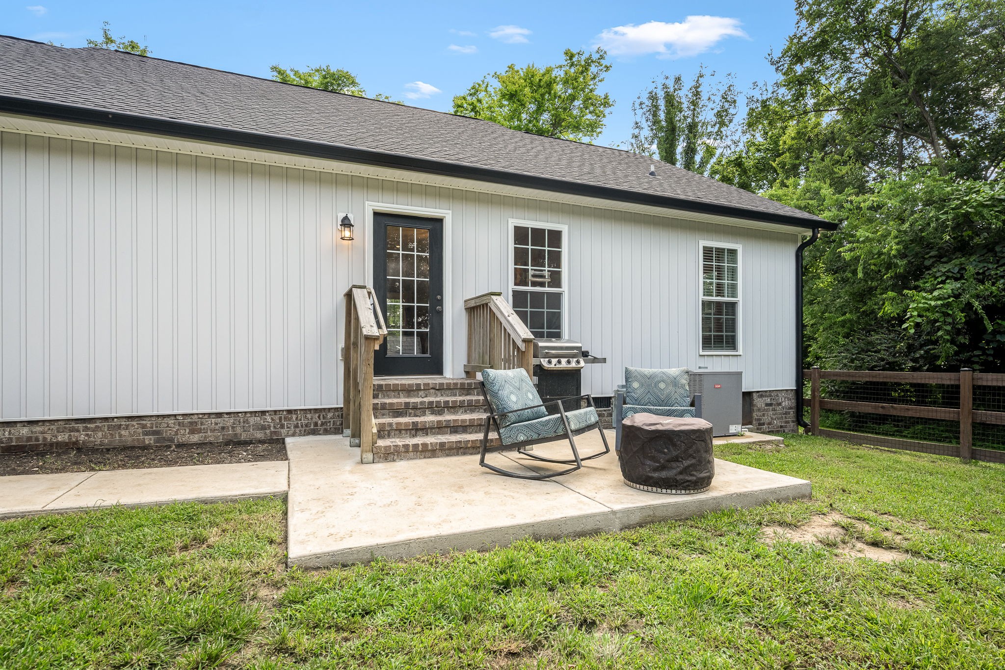 136 Beechwood Ave