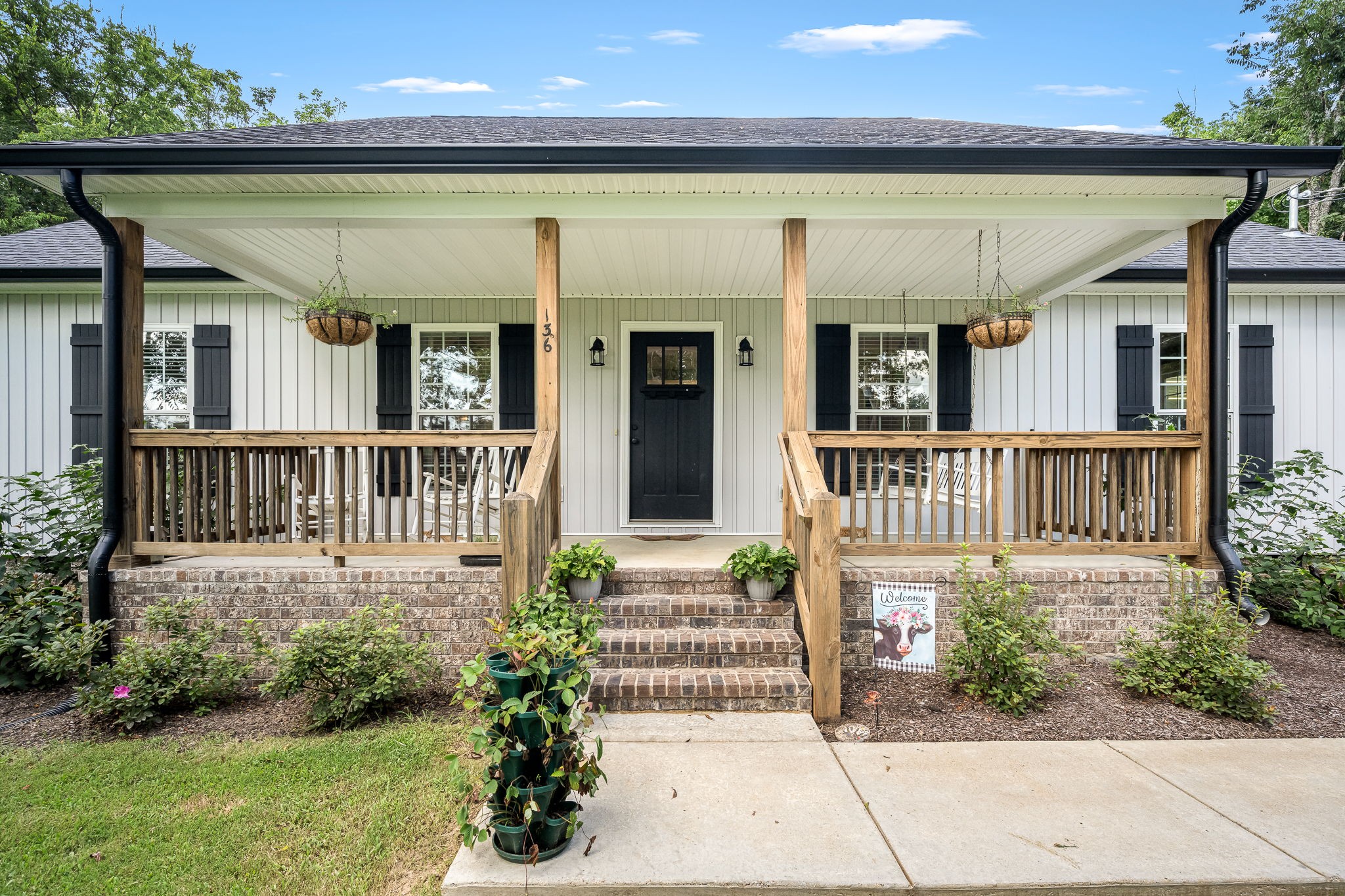 136 Beechwood Ave