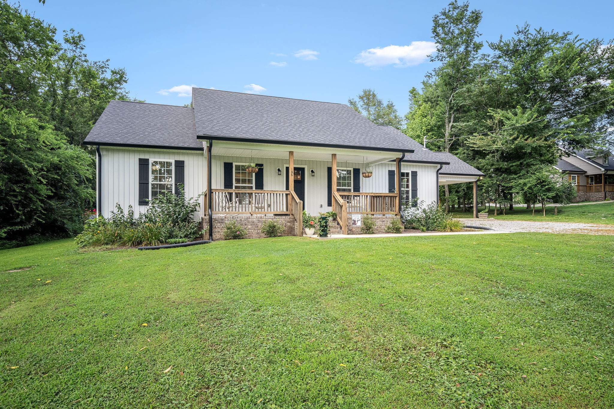 136 Beechwood Ave