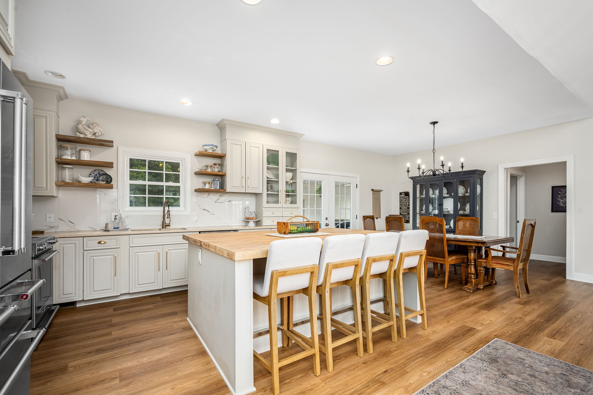 2376 Fairfield Pike