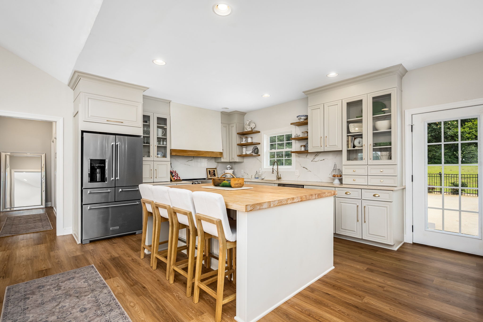 2376 Fairfield Pike