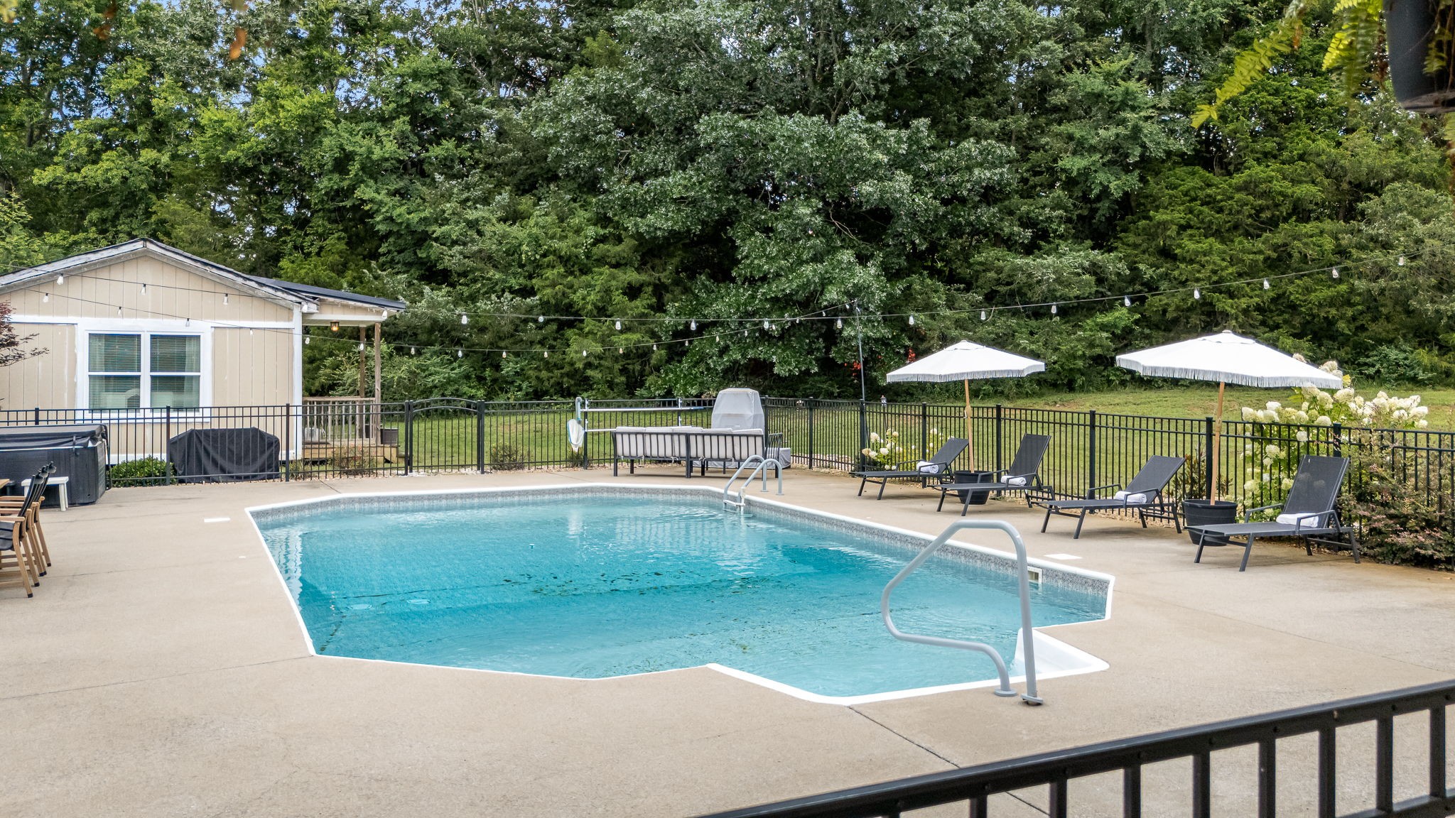 2376 Fairfield Pike