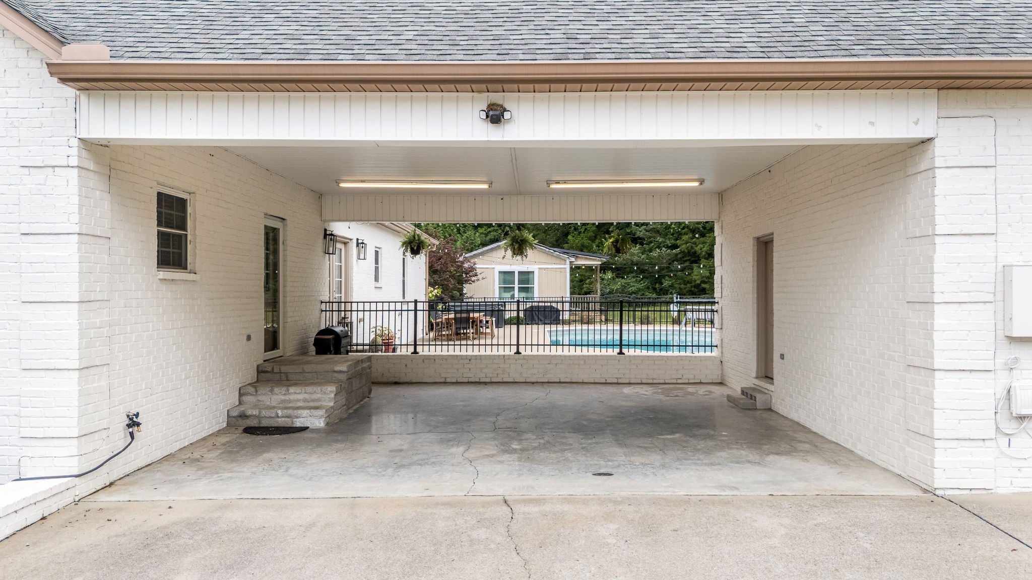 2376 Fairfield Pike