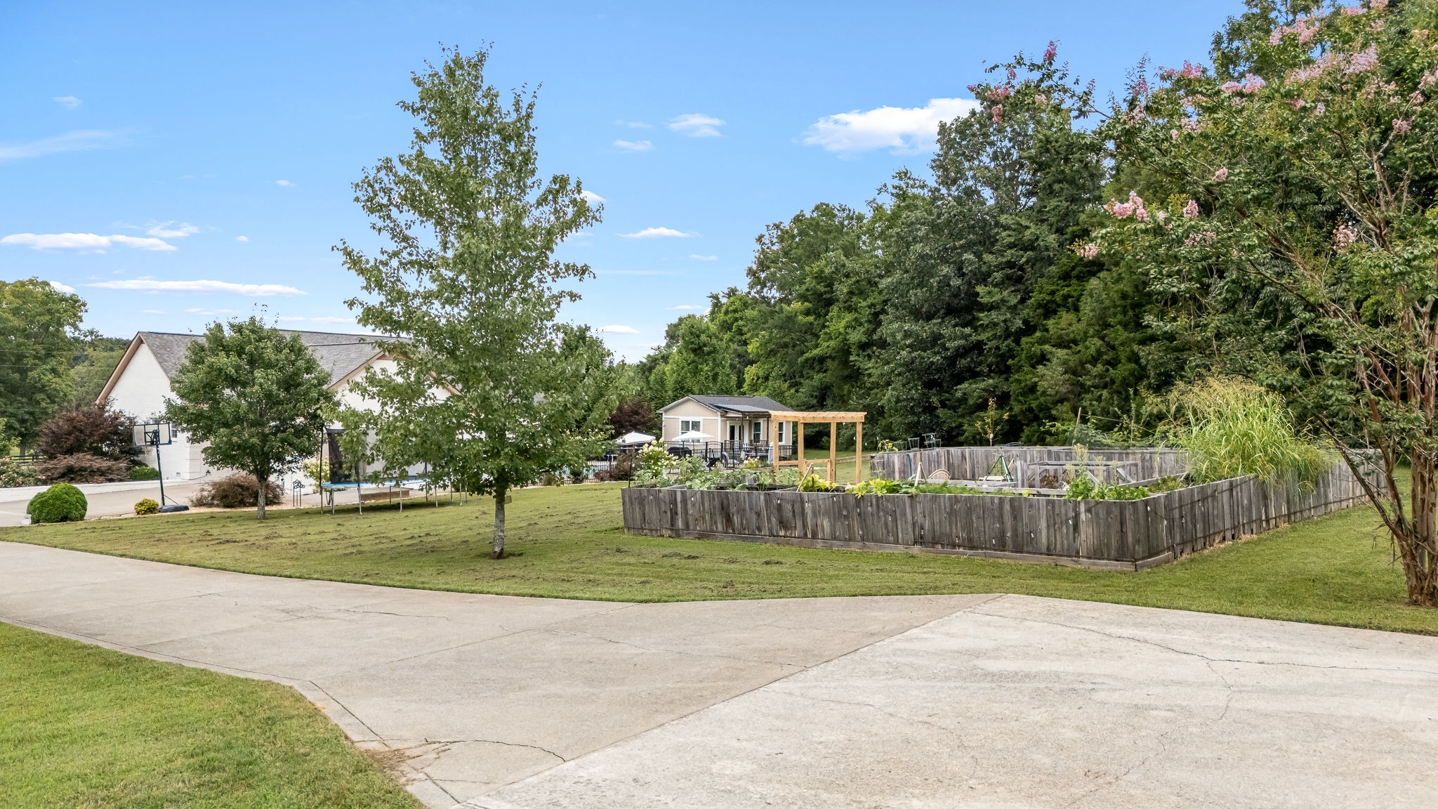 2376 Fairfield Pike