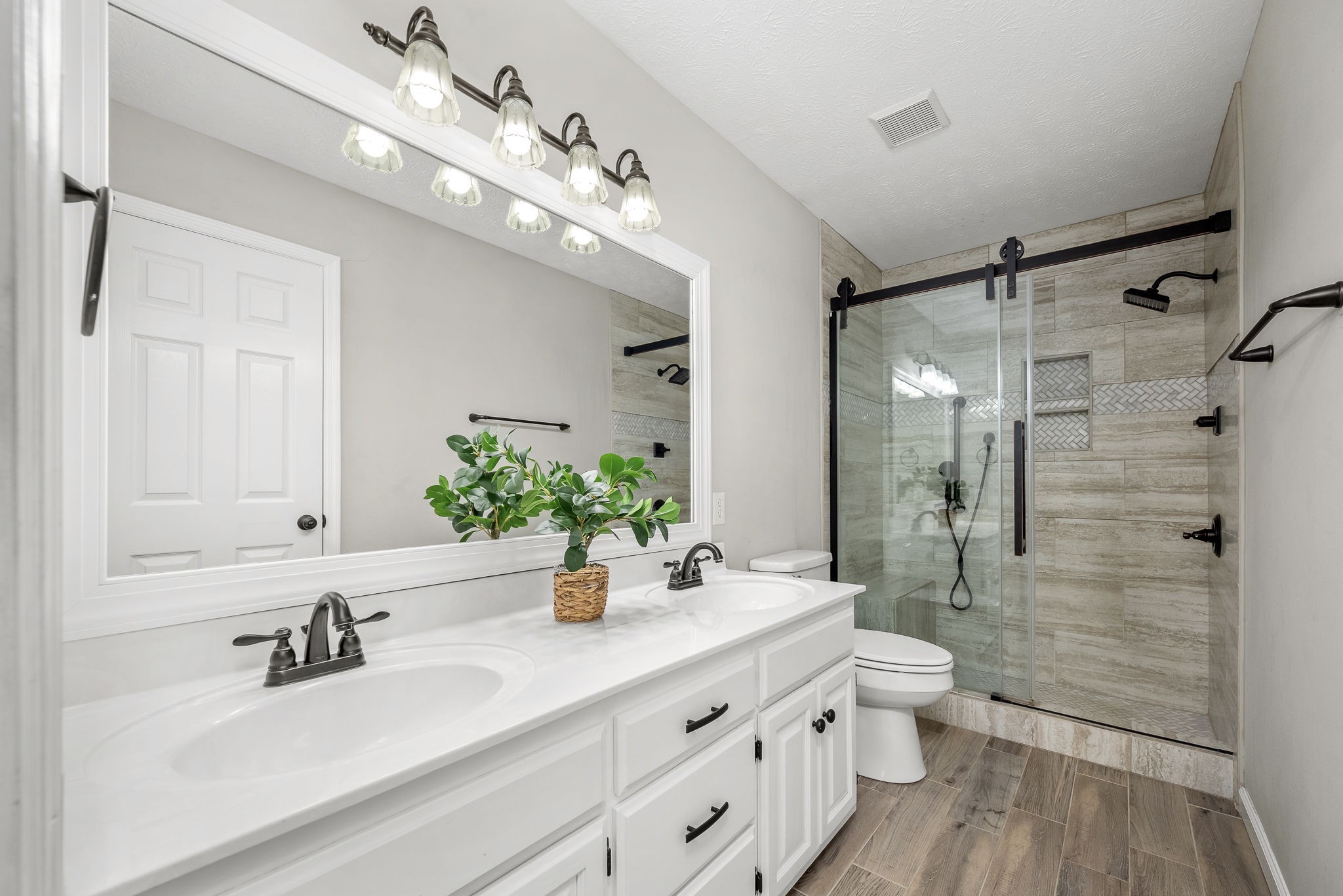 4274 Highway 41A, N