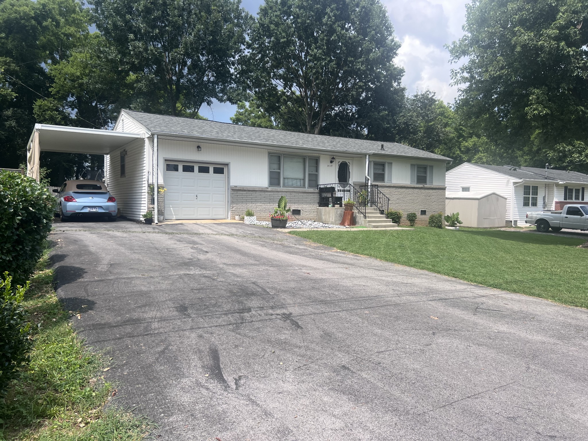 217 Chestnut Dr