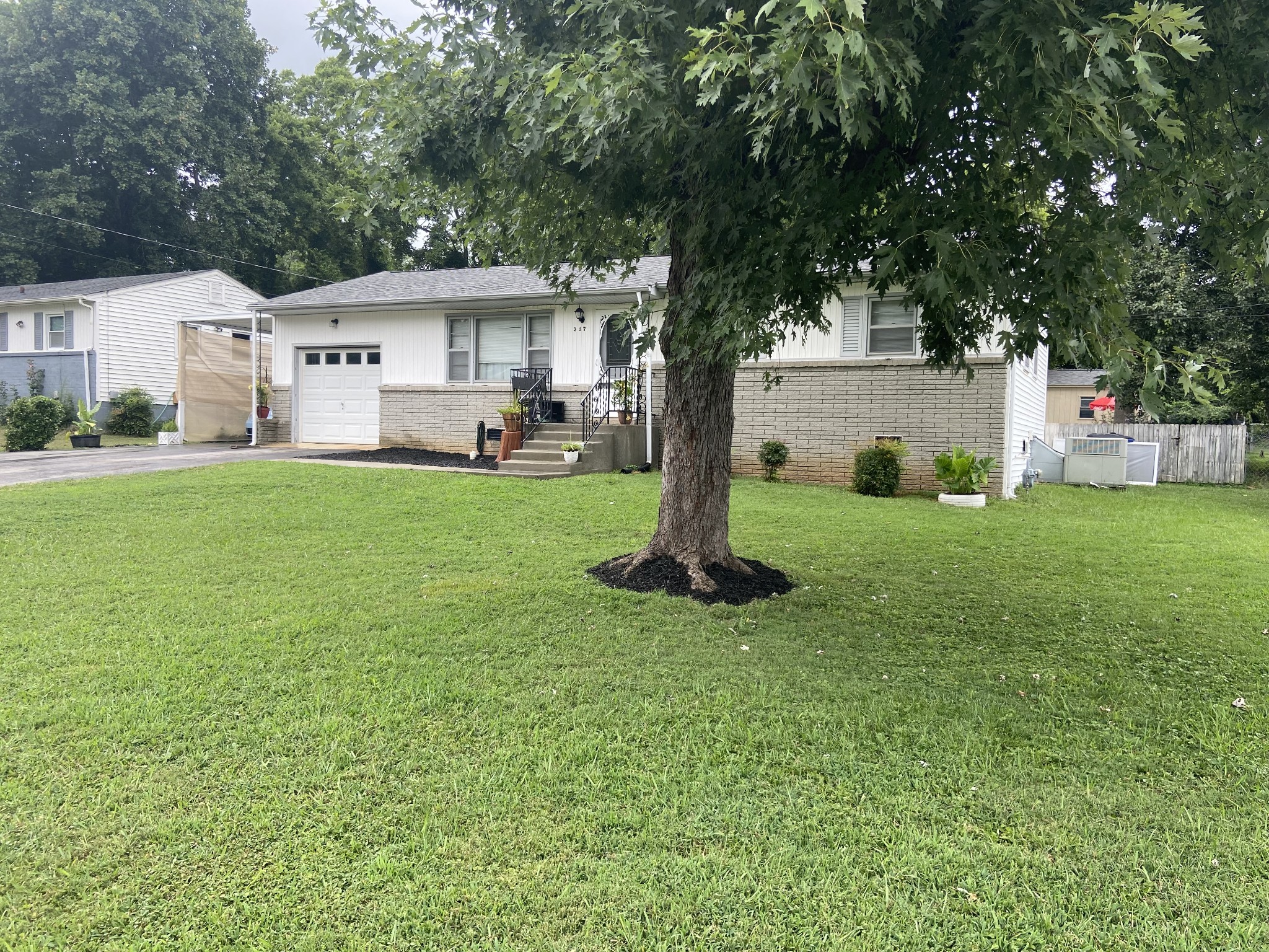 217 Chestnut Dr