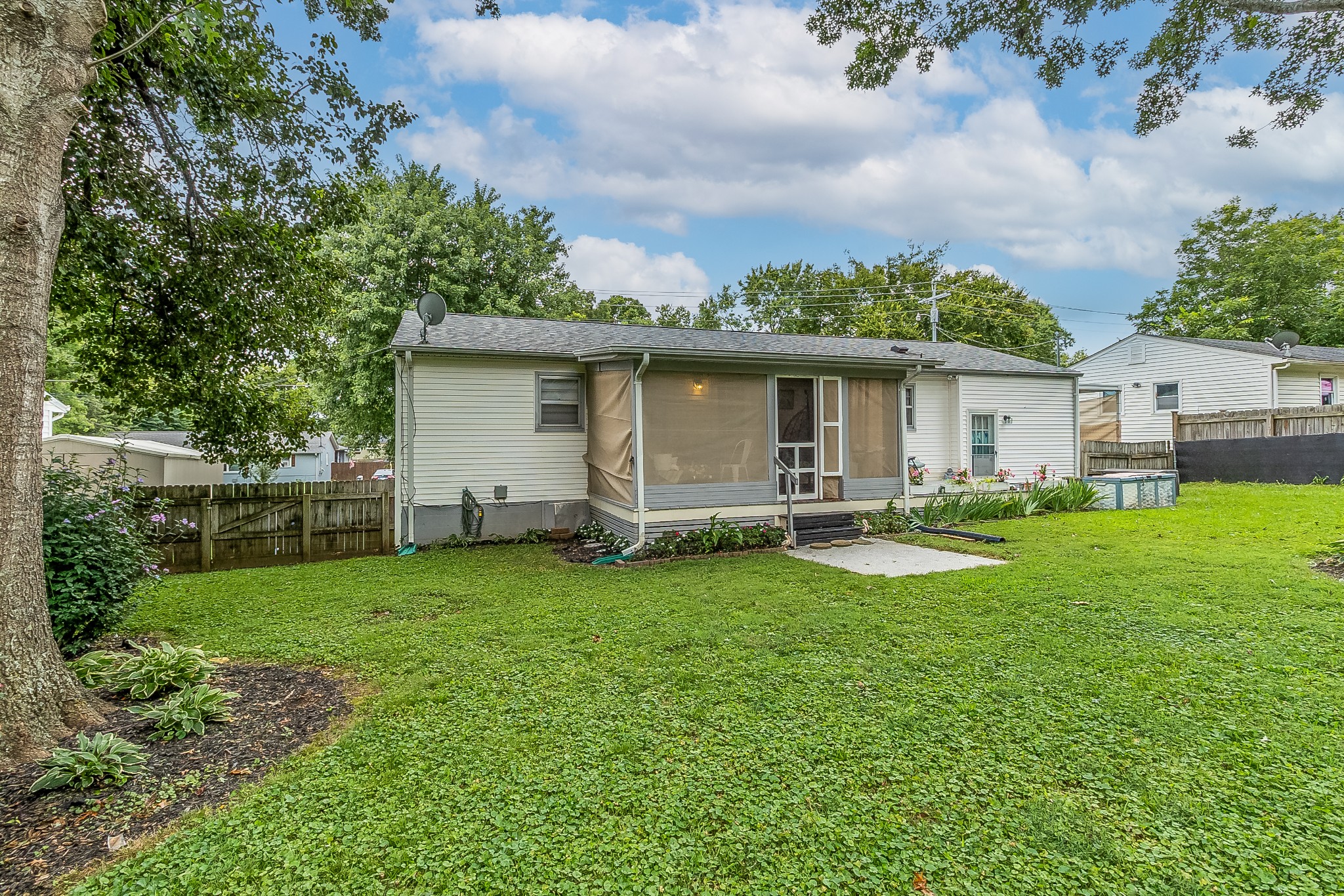 217 Chestnut Dr