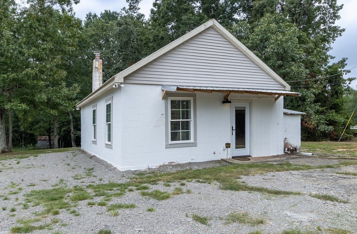 488 Lower Halls Mill Rd