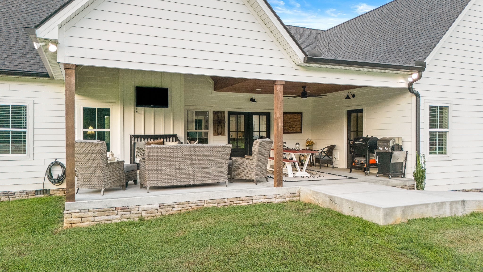 1851 Warner Bridge Rd