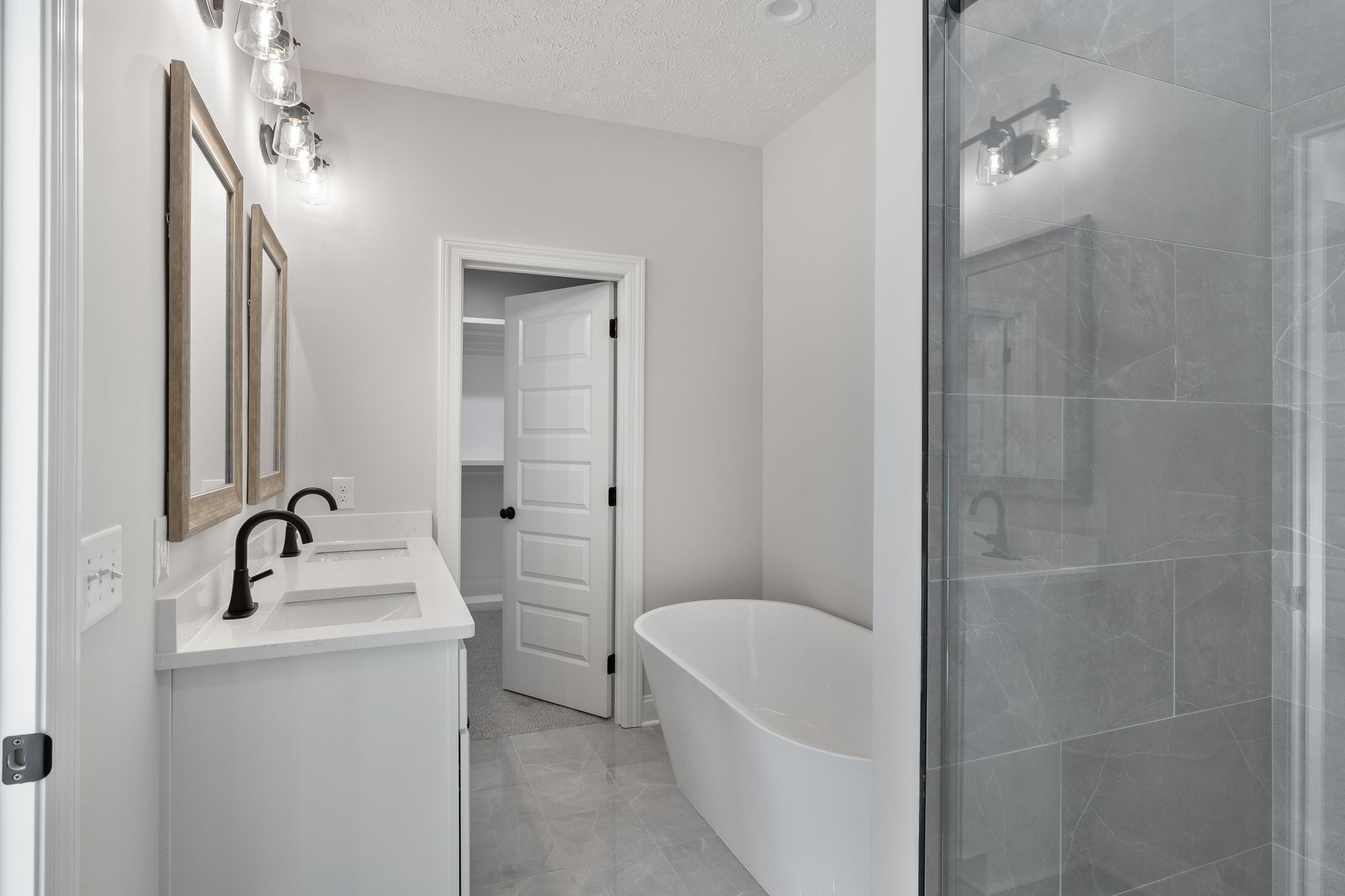 110 Stonebrook Dr
