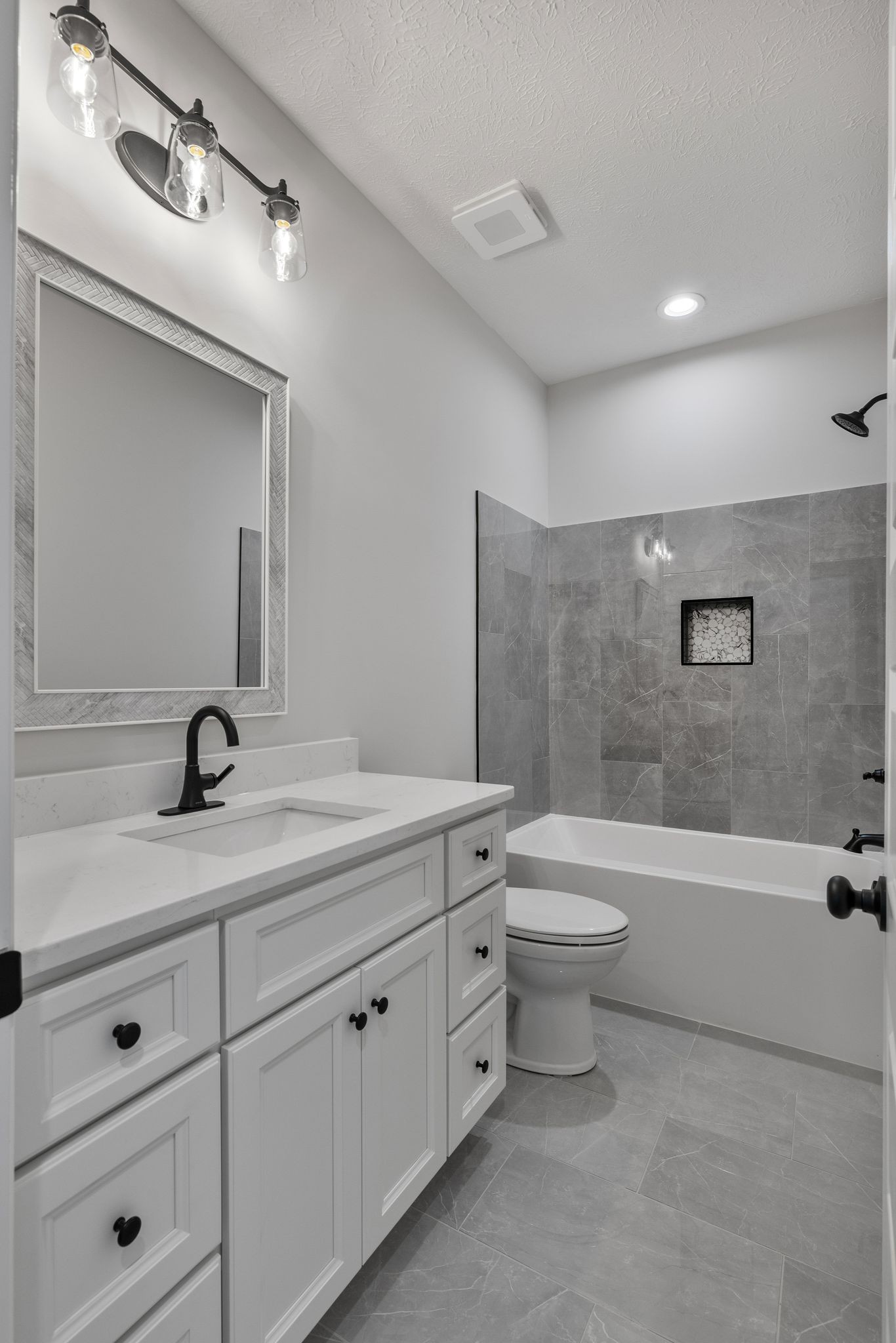 110 Stonebrook Dr