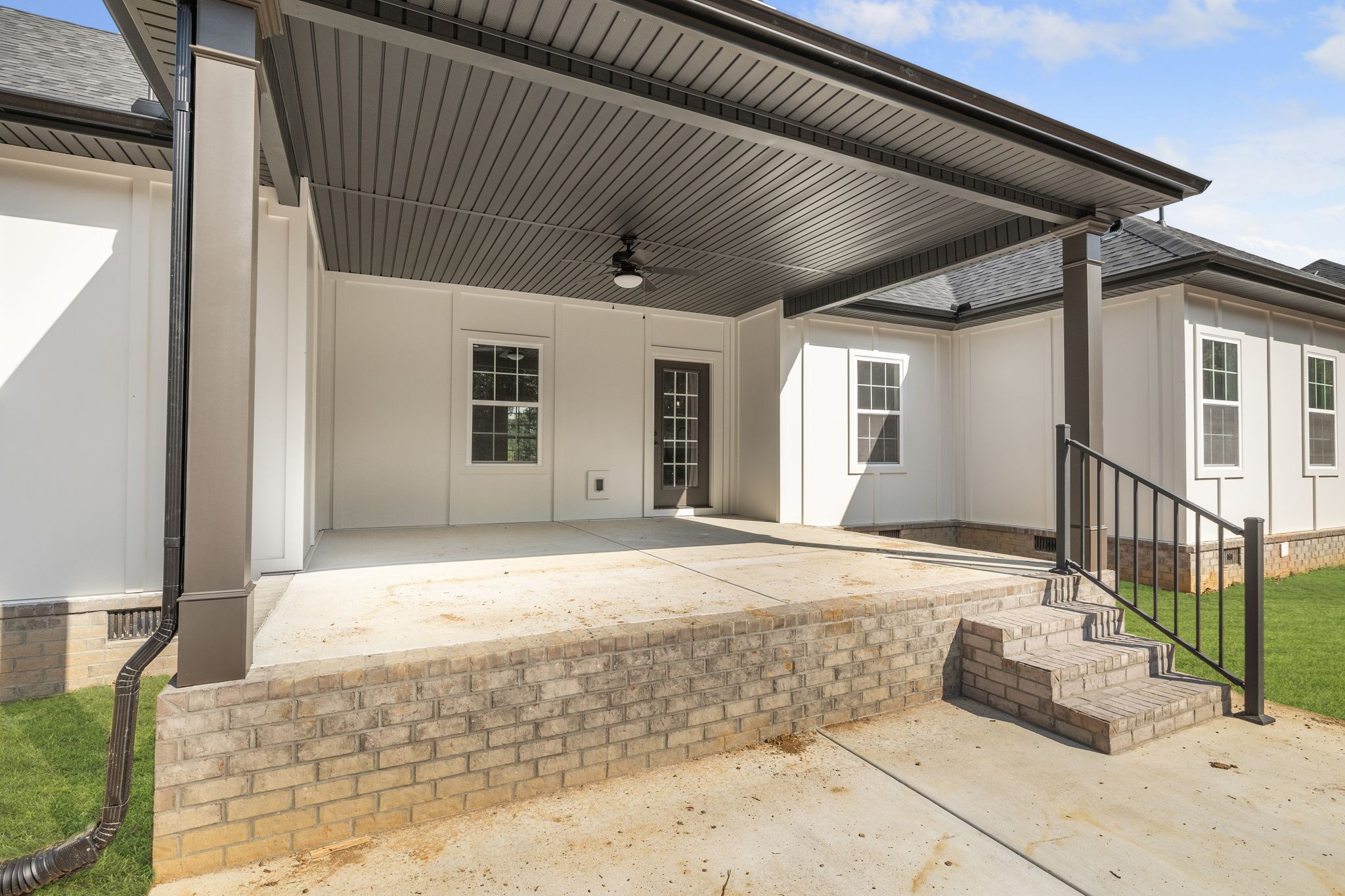 110 Stonebrook Dr
