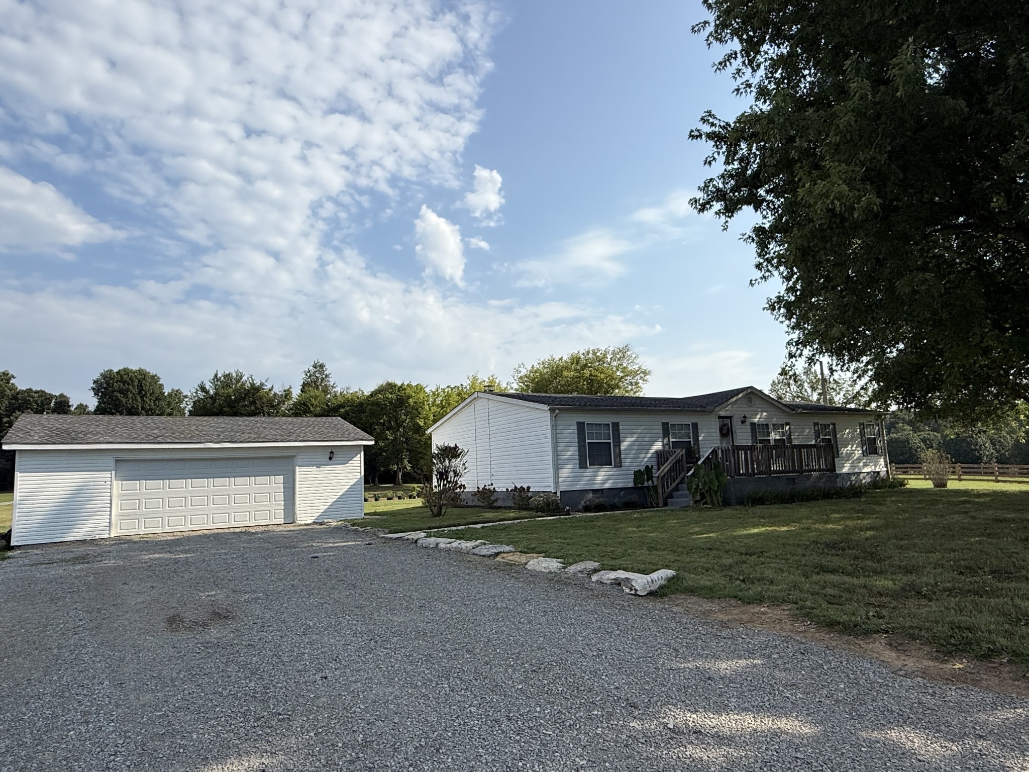 375 Philippi Rd