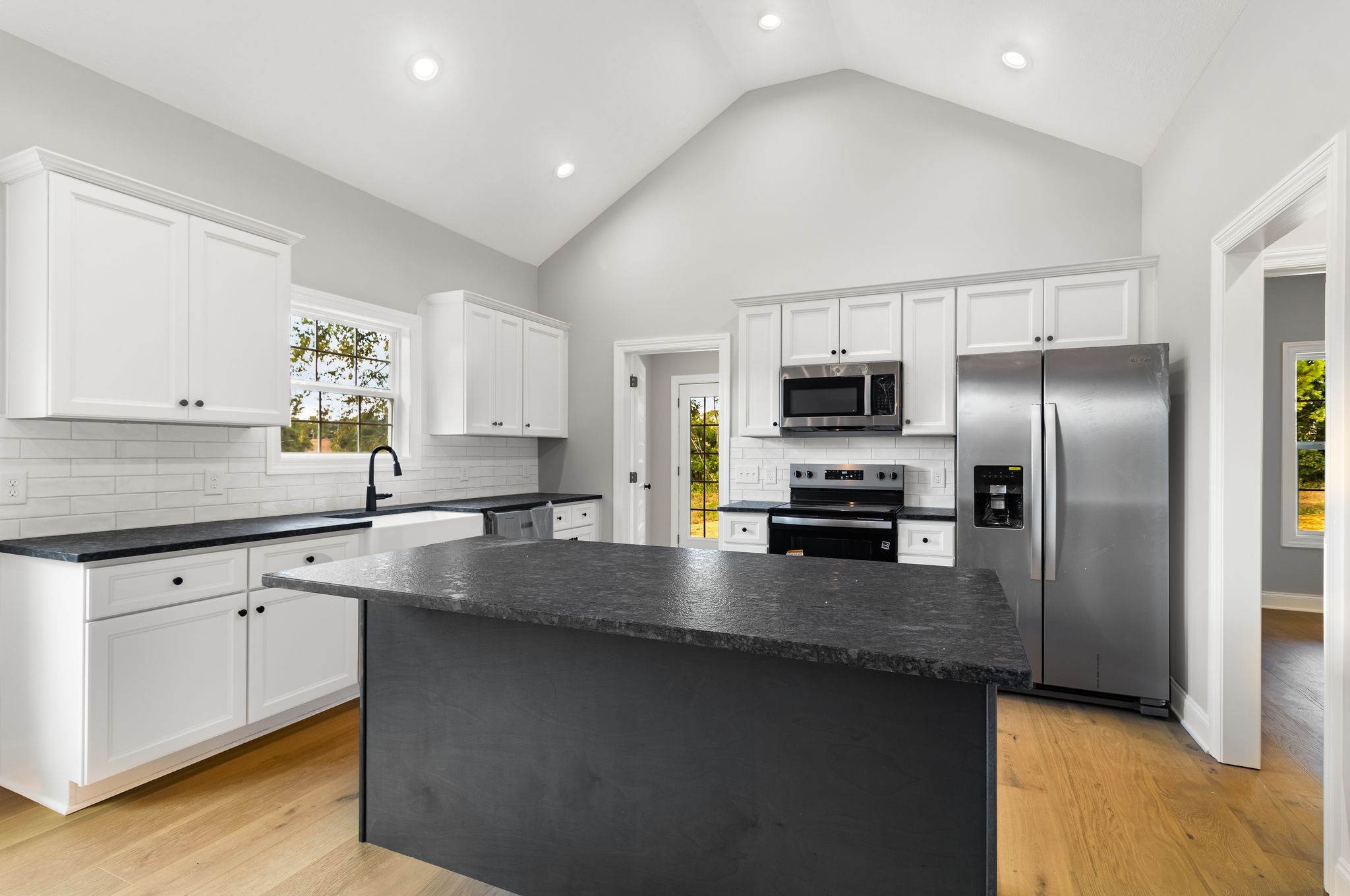 303 Lee Ln
