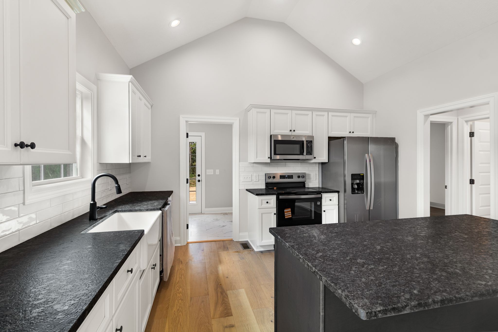 303 Lee Ln