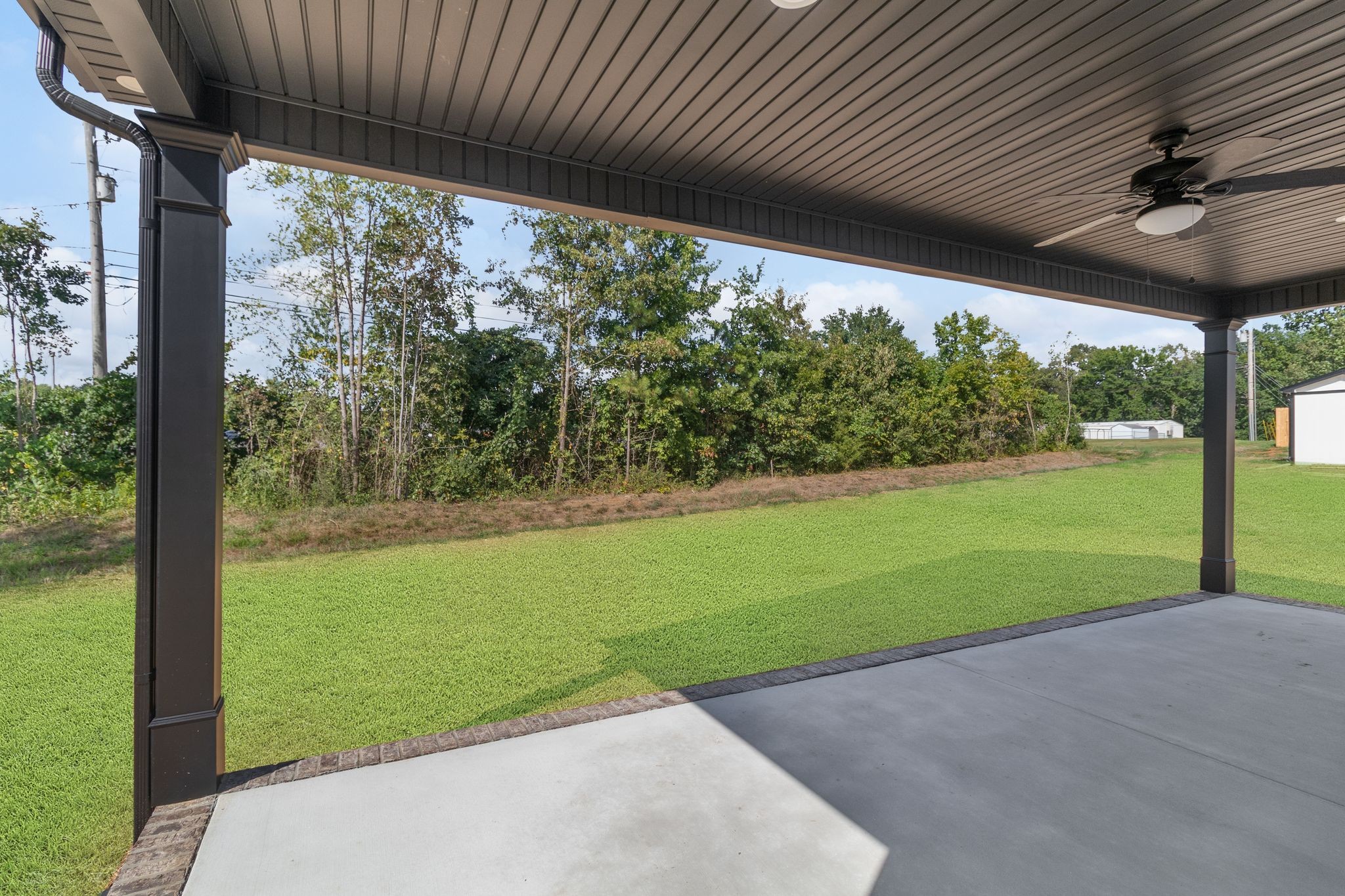303 Lee Ln