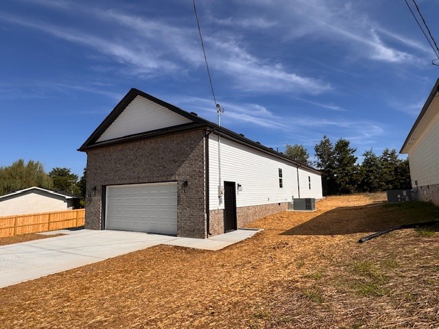 303 Lee Ln