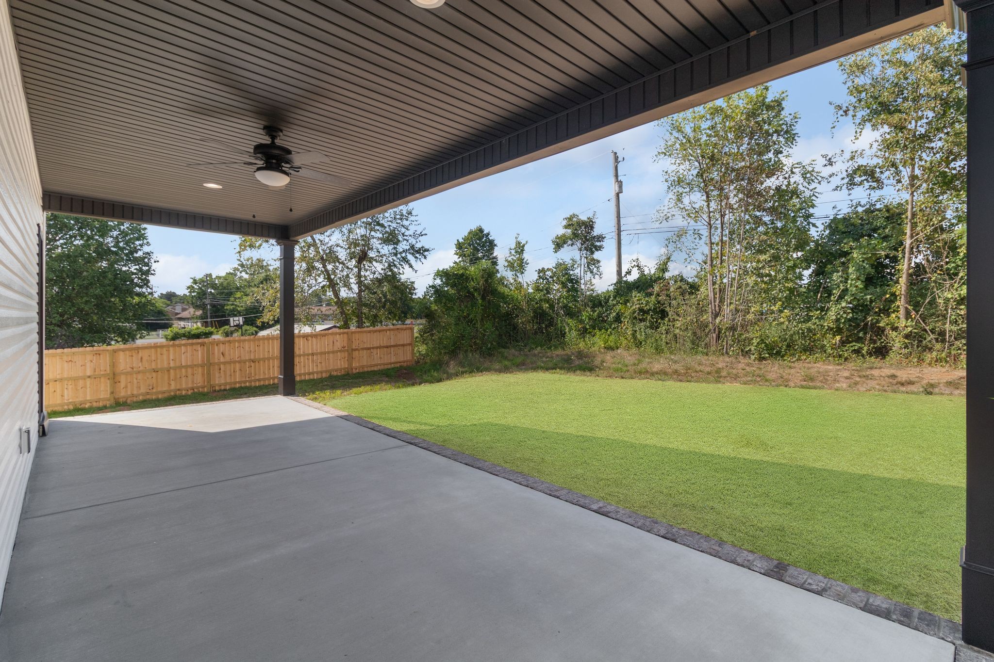 303 Lee Ln