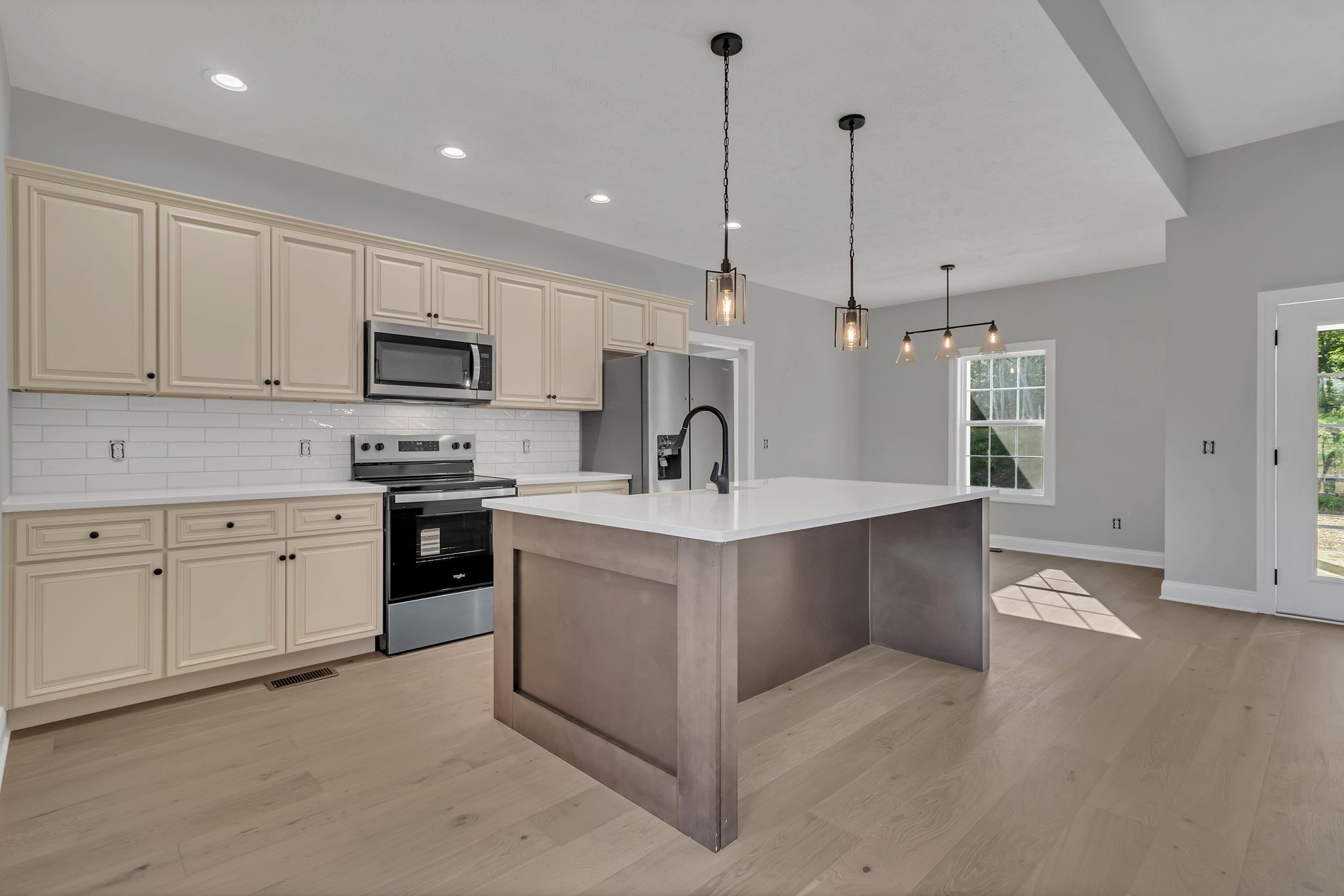 114 Stonebrook Dr