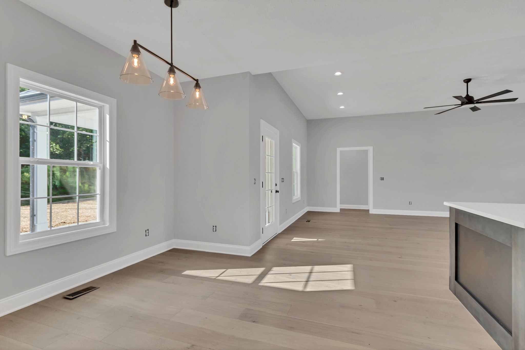 114 Stonebrook Dr