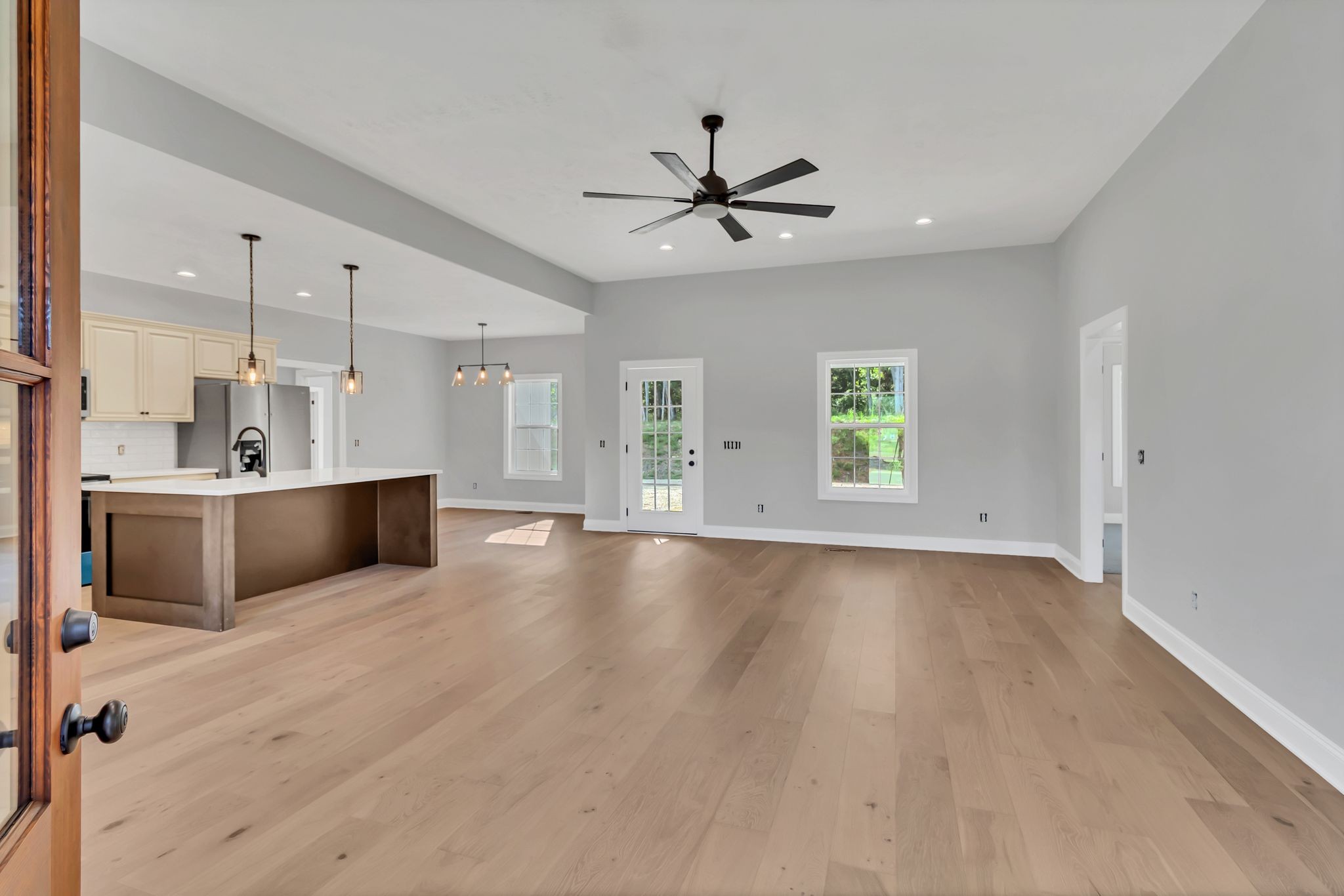 114 Stonebrook Dr