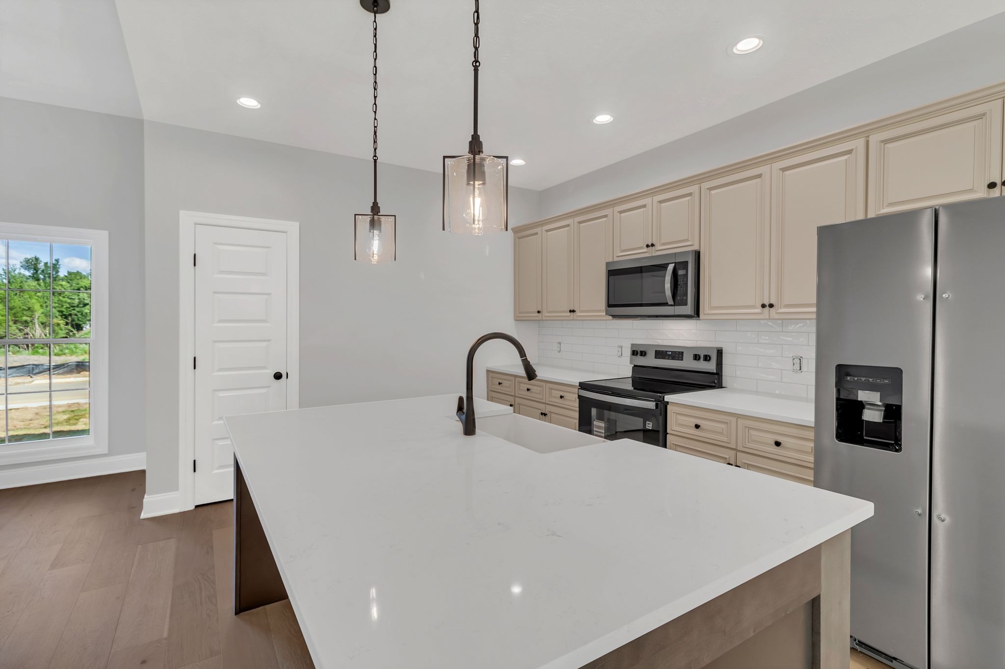 114 Stonebrook Dr